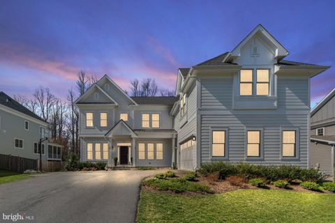 1007 WARE STREET SW VIENNA VA 22180