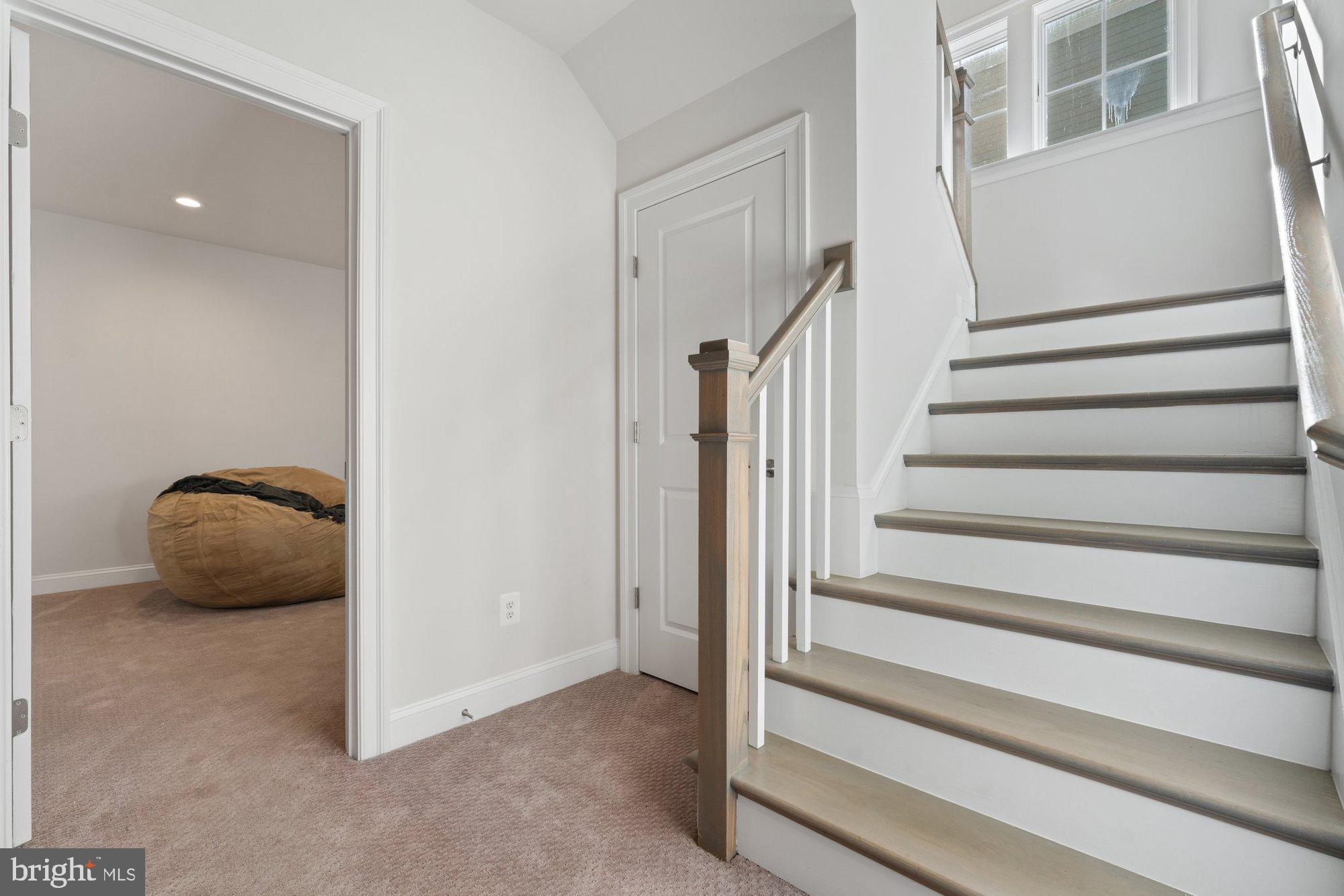 MOIDONE ACRES - Residential