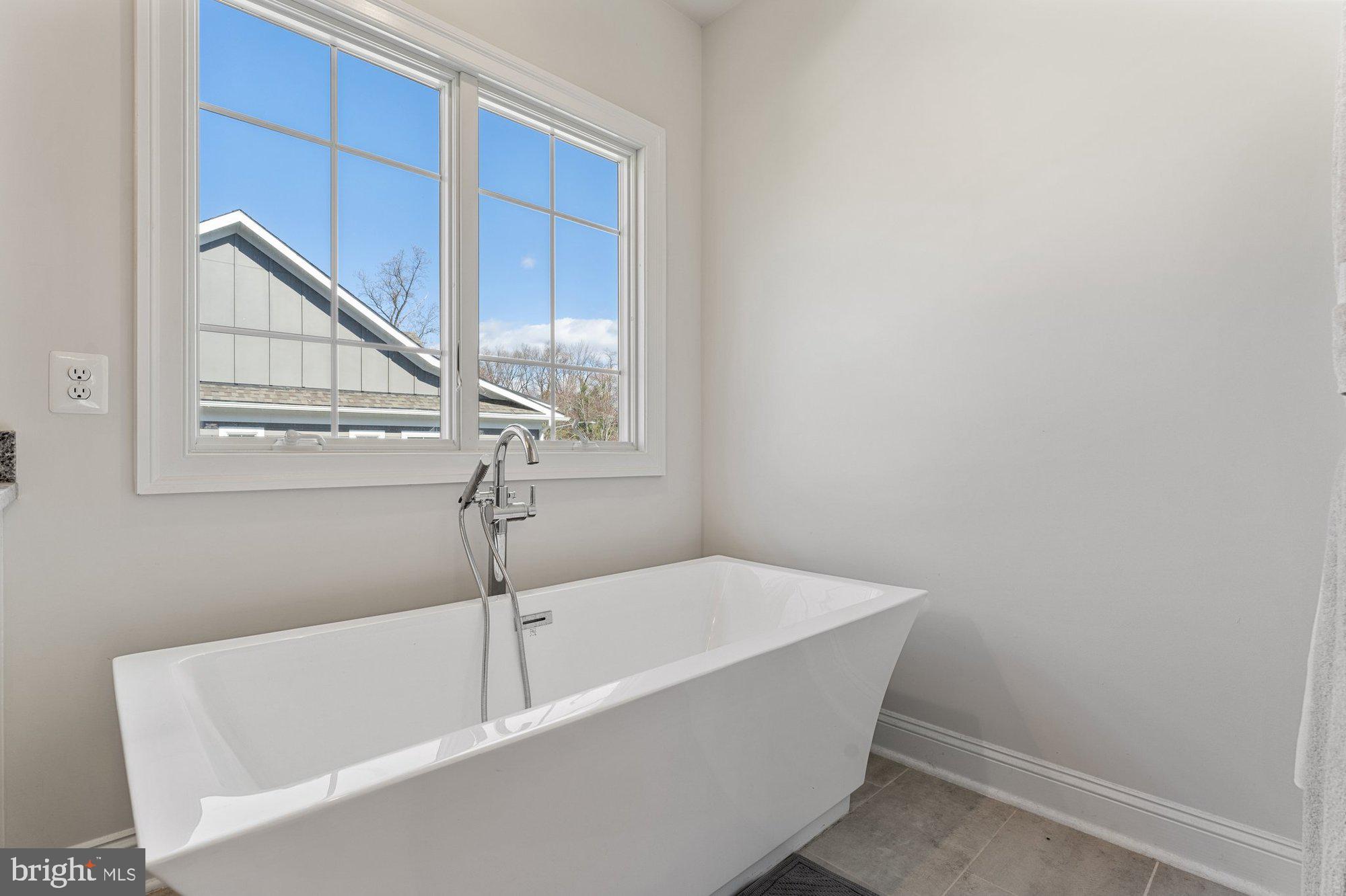 MOIDONE ACRES - Residential