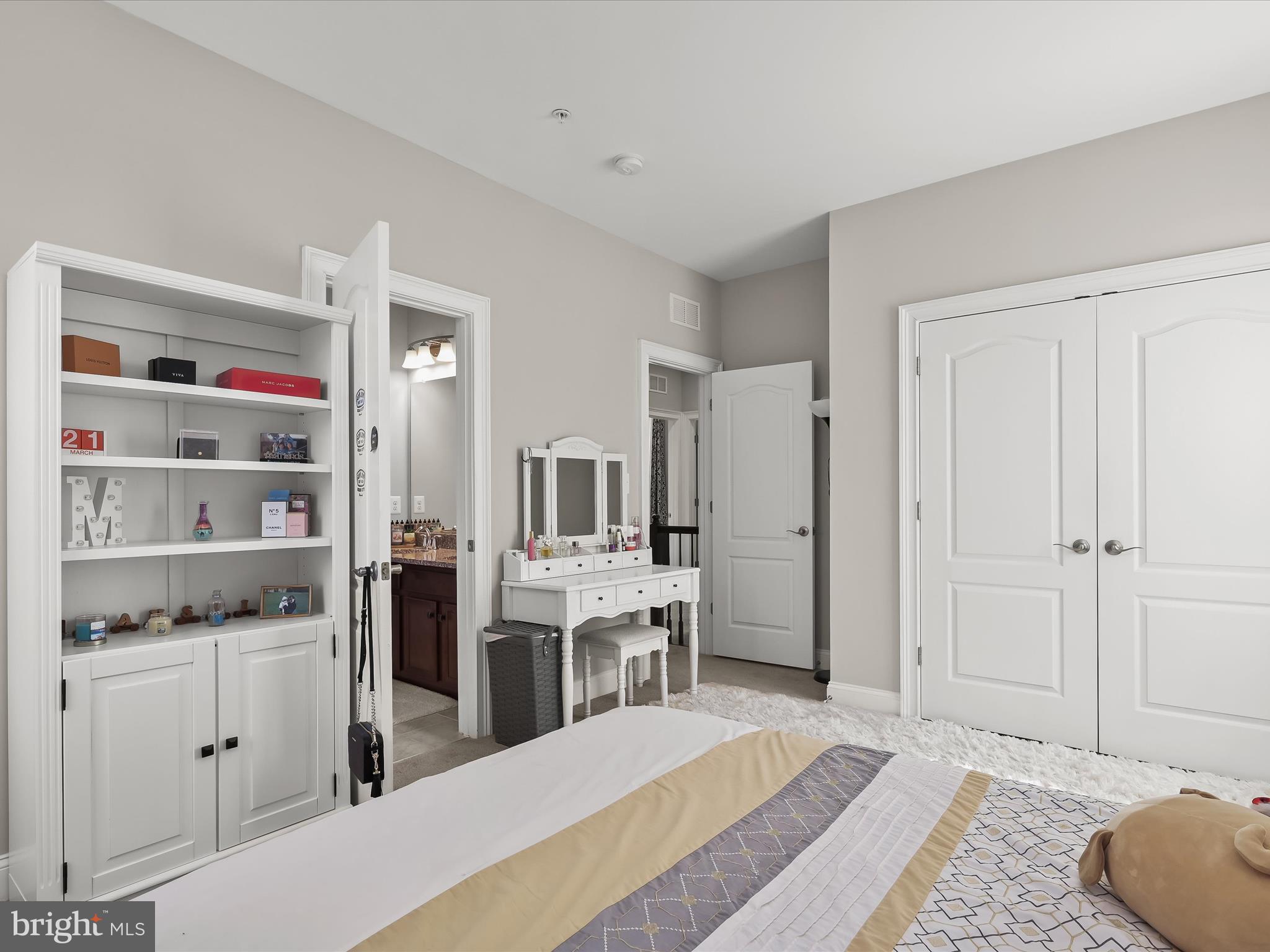 ENCLAVE AT RIVER HILL - Residential