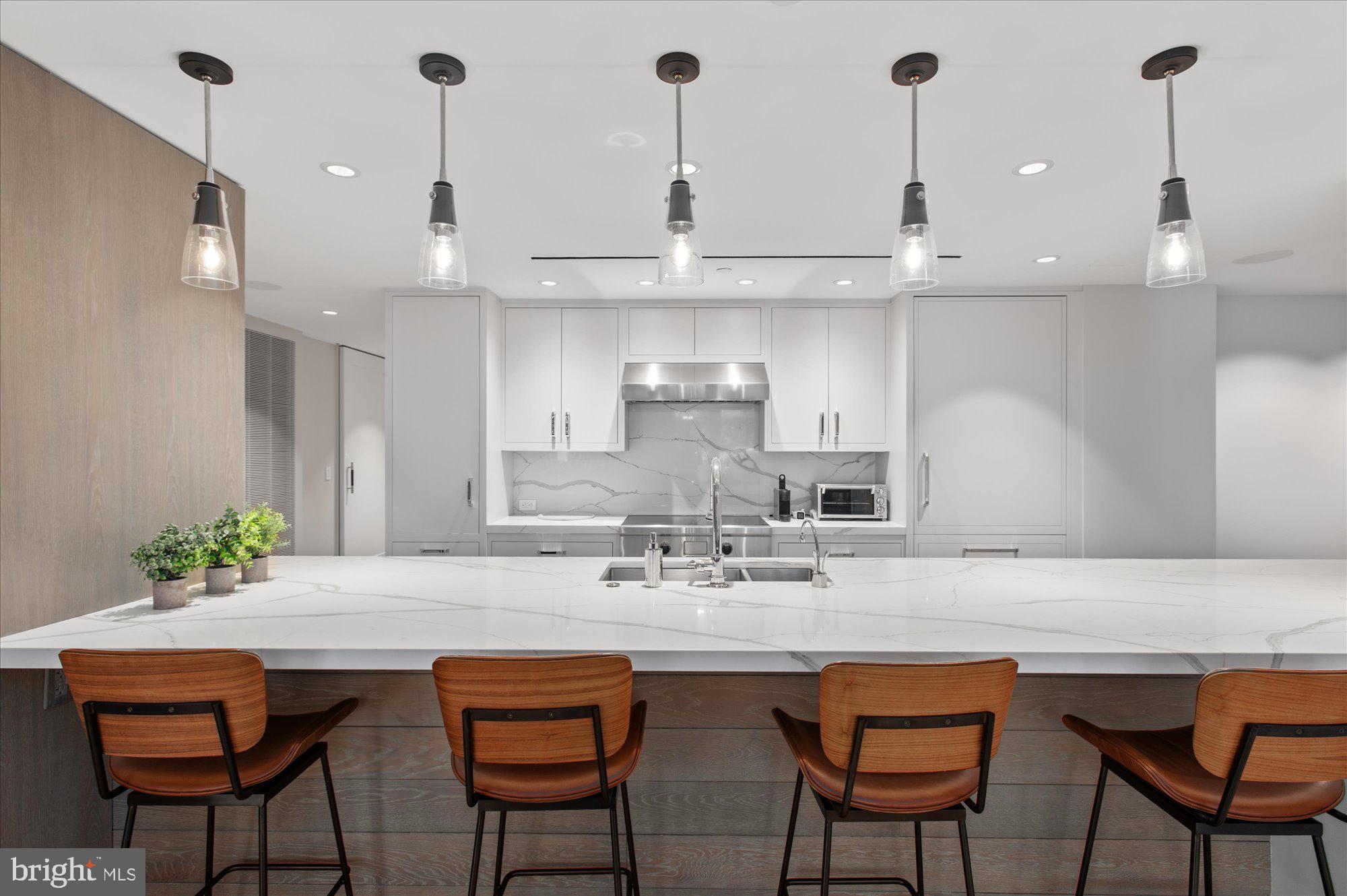 WEST END - Residential