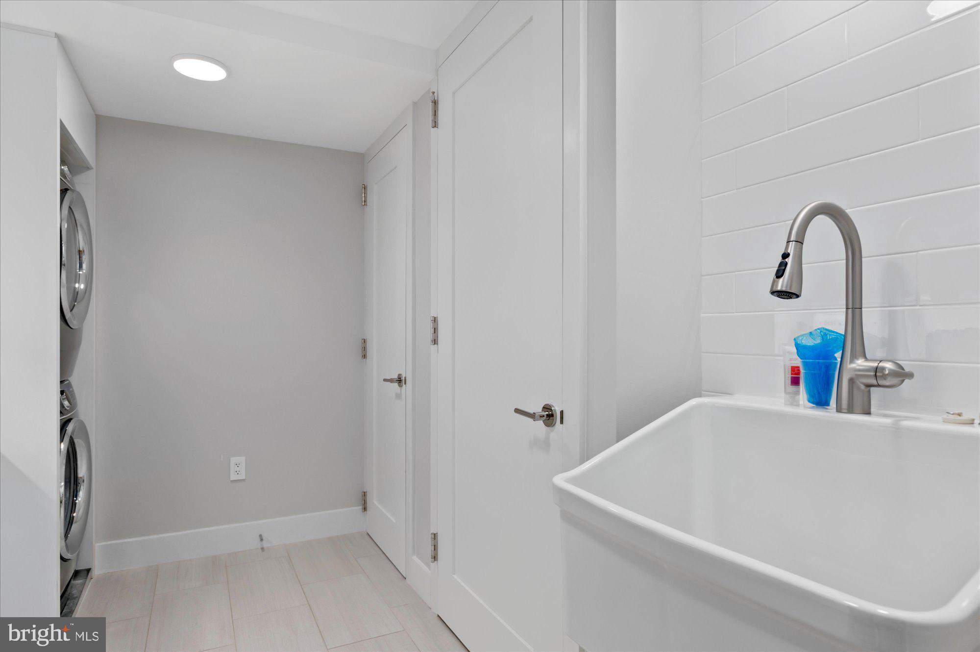 WEST END - Residential