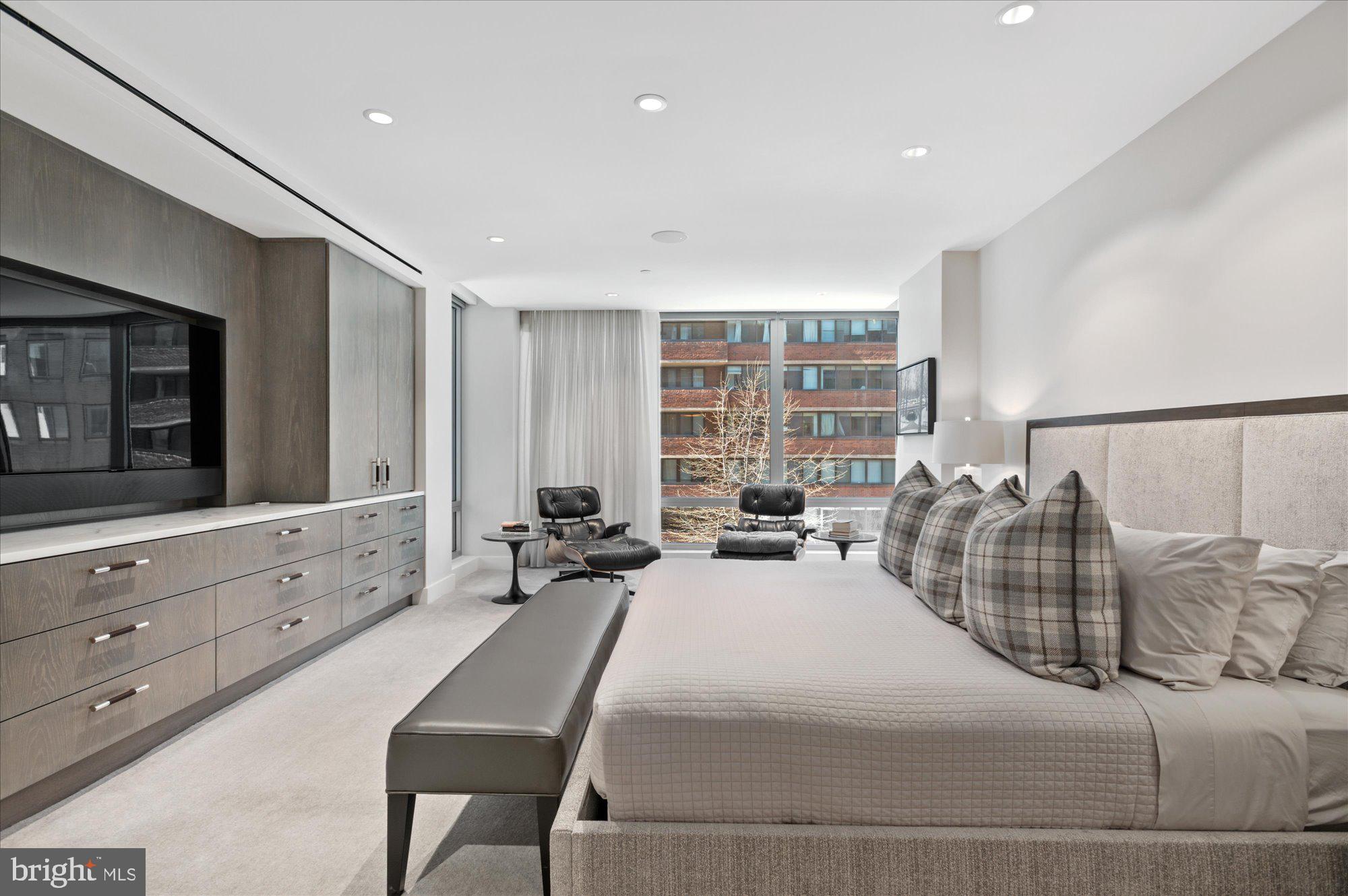WEST END - Residential