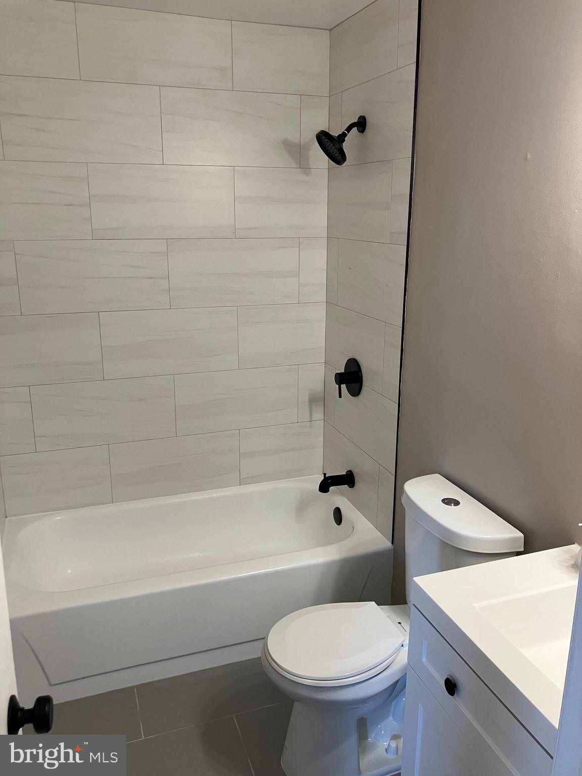 THE TIERS OF LAUREL LAKE - Residential