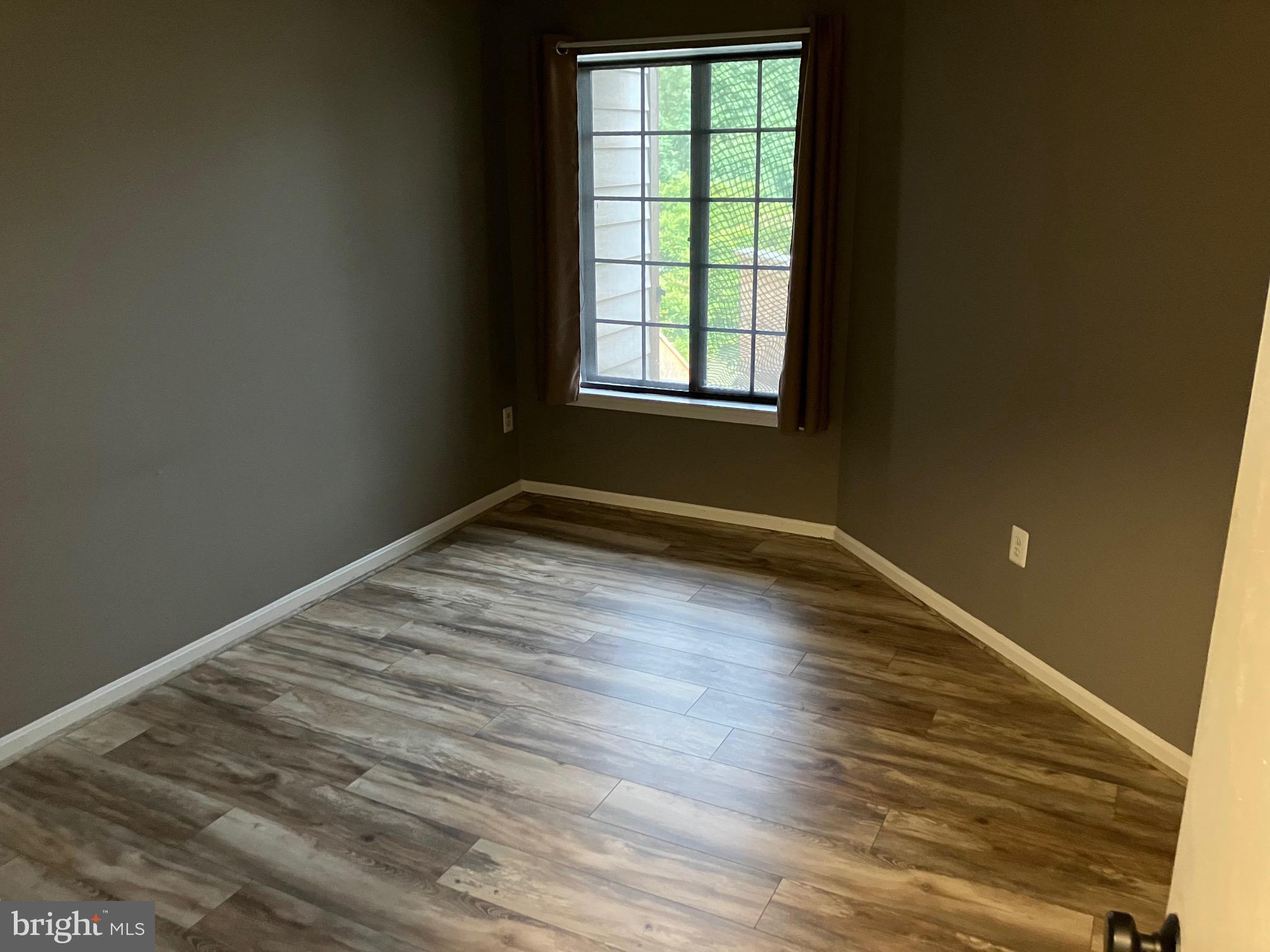 THE TIERS OF LAUREL LAKE - Residential