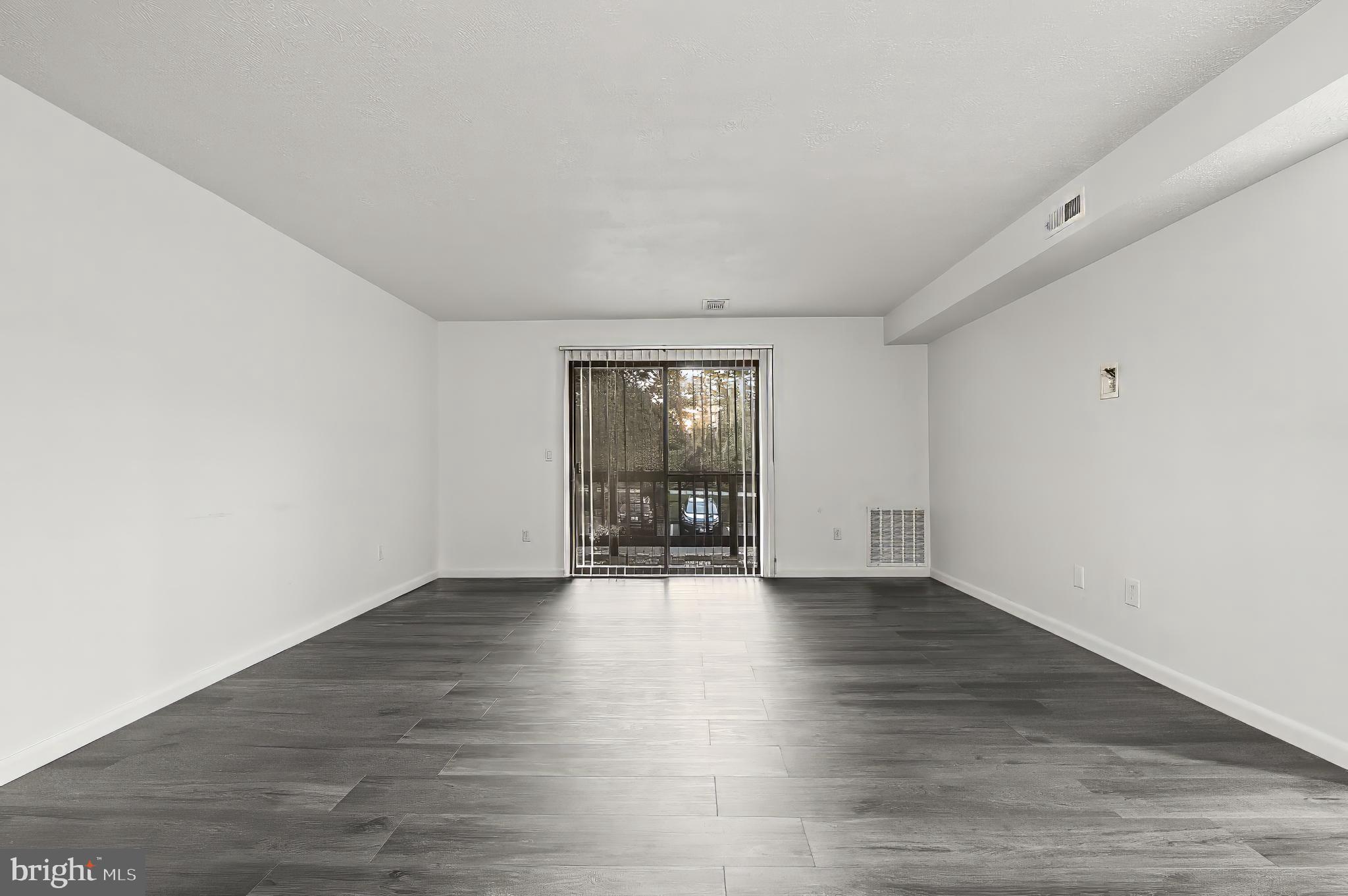 MAGNOLIA WOODS CONDOMINIUMS - Residential