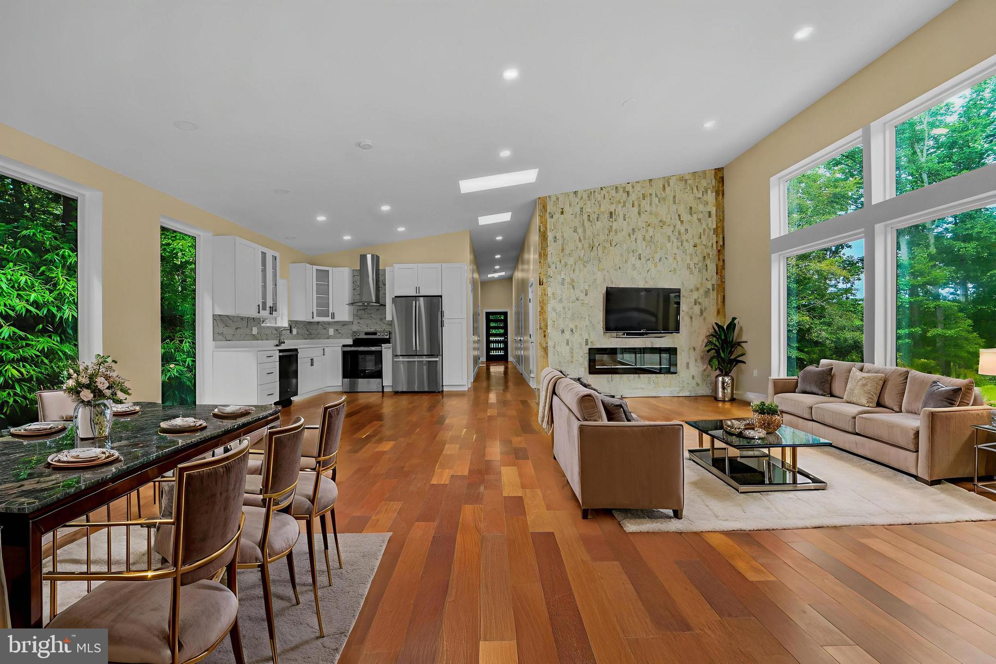 THOMAS - Residential