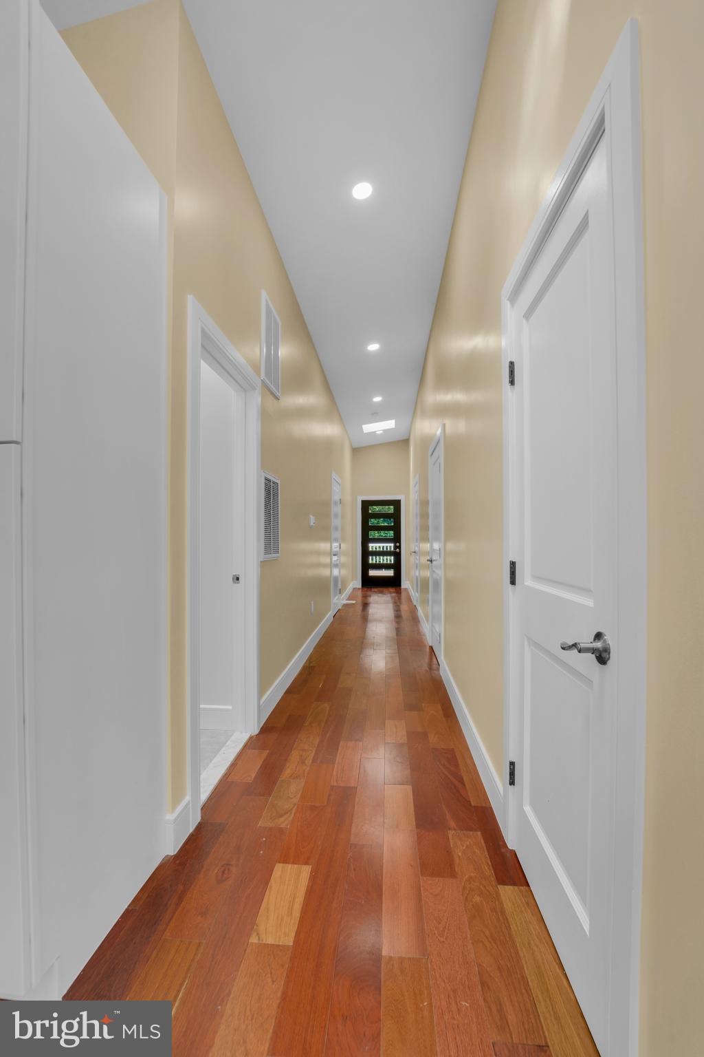 THOMAS - Residential