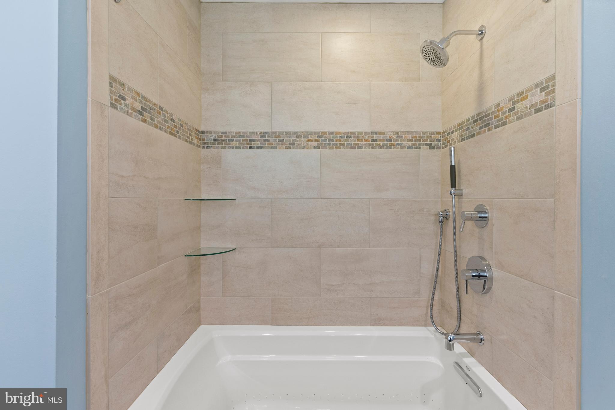 EASTPORT - Residential