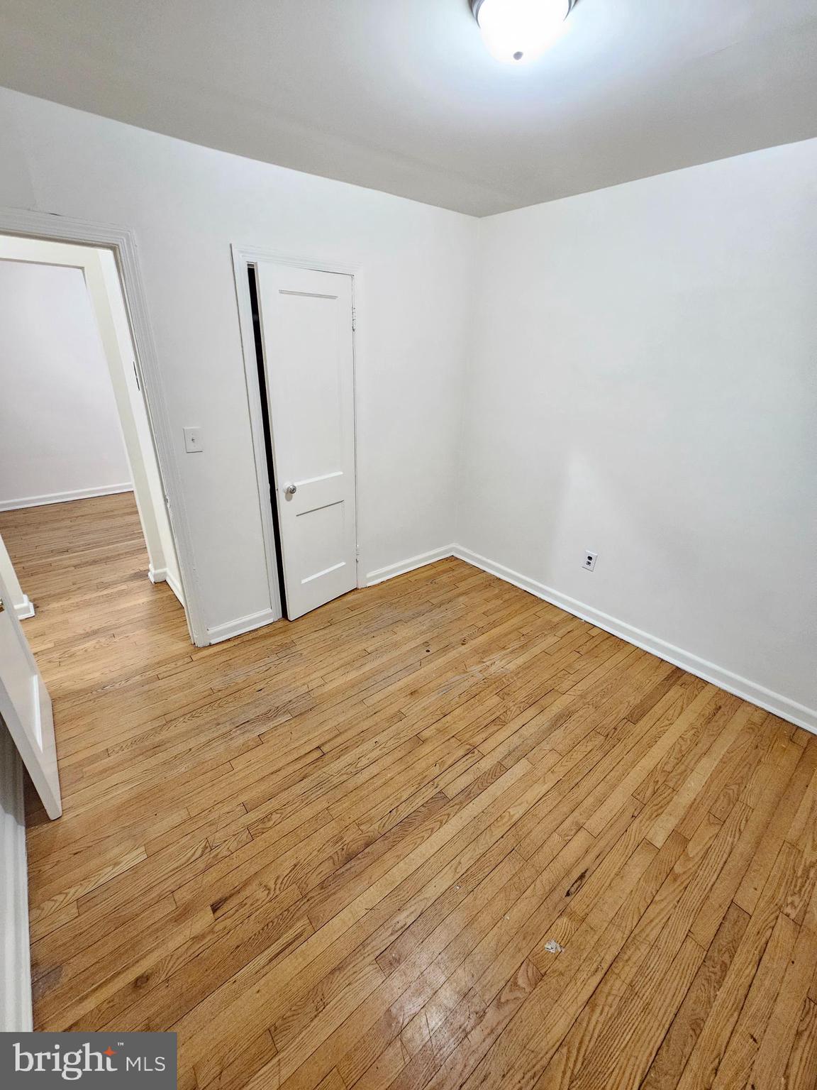 FOREST HILLS - Residential Lease