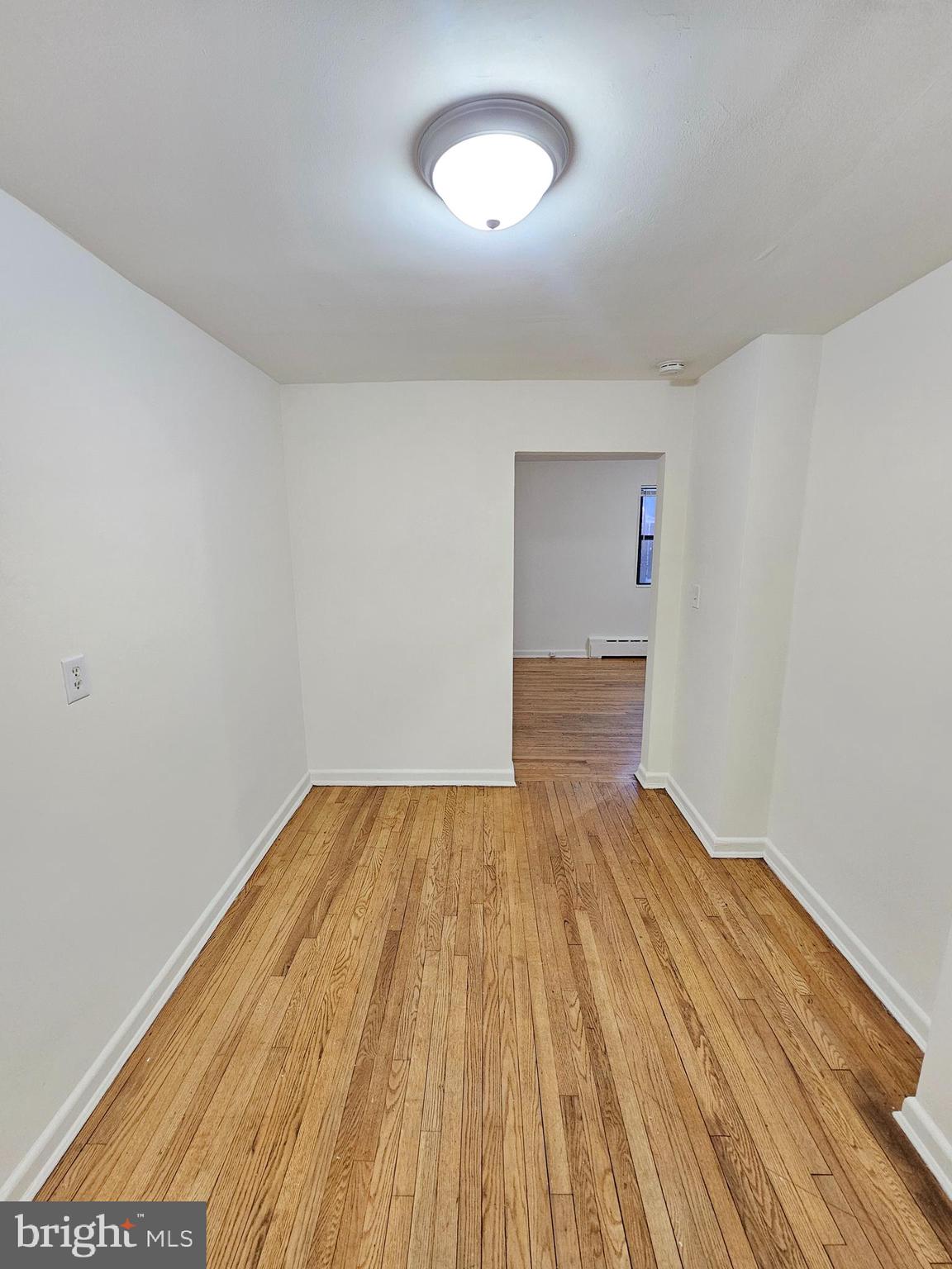 FOREST HILLS - Residential Lease