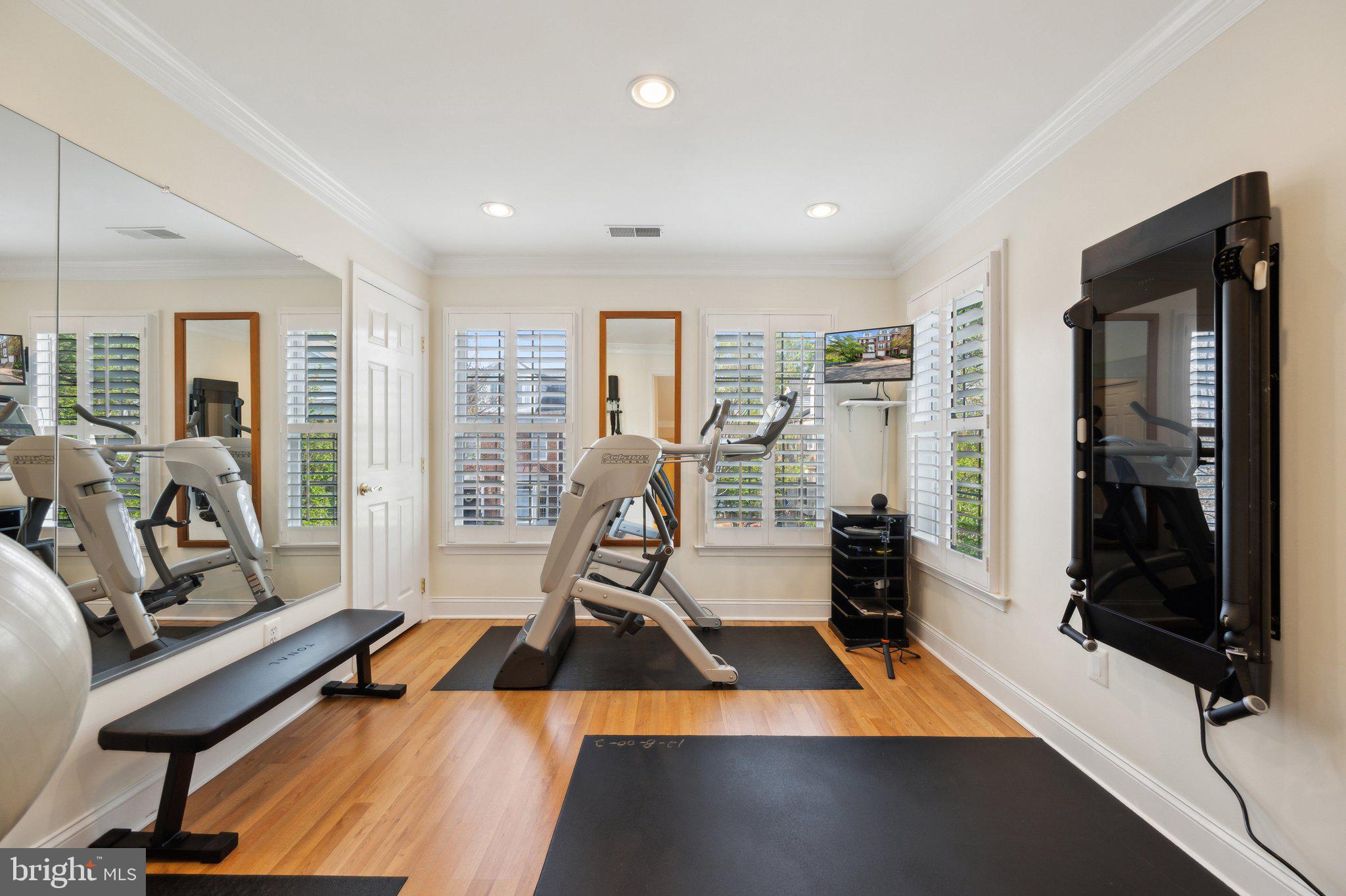 PALISADES PARK - Residential