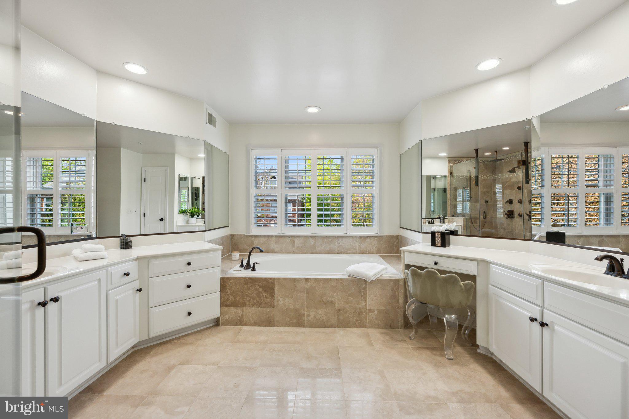 PALISADES PARK - Residential