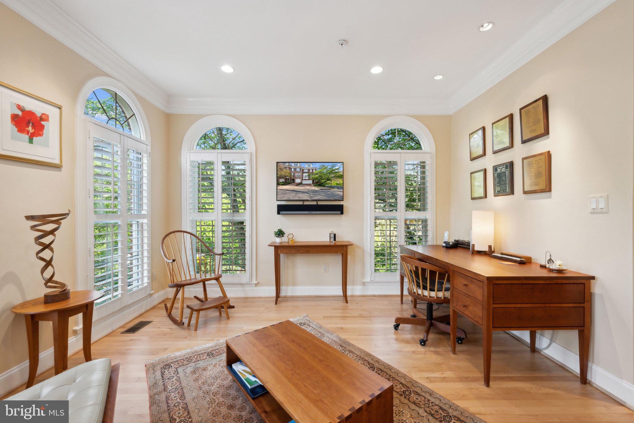 PALISADES PARK - Residential