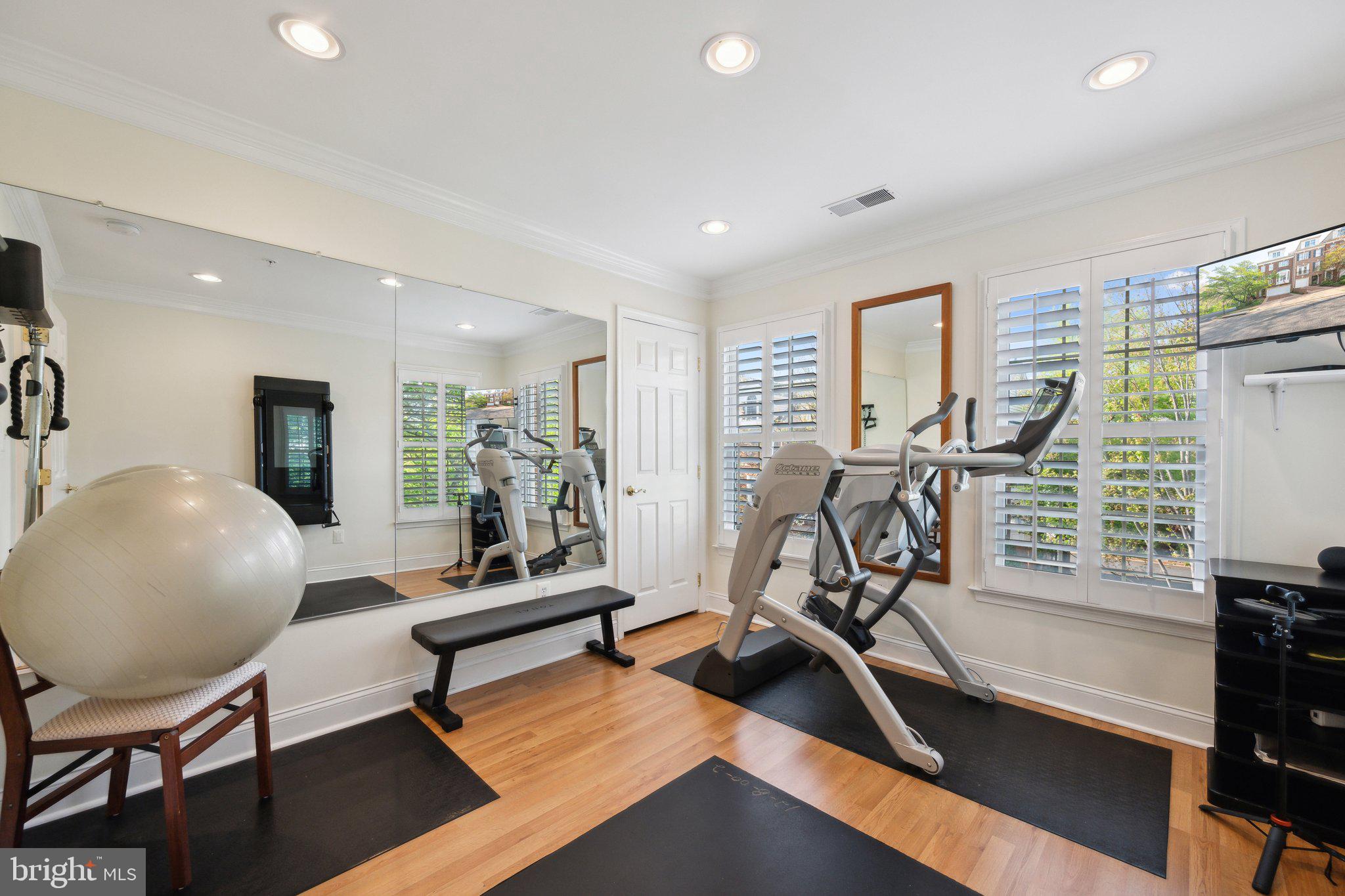 PALISADES PARK - Residential