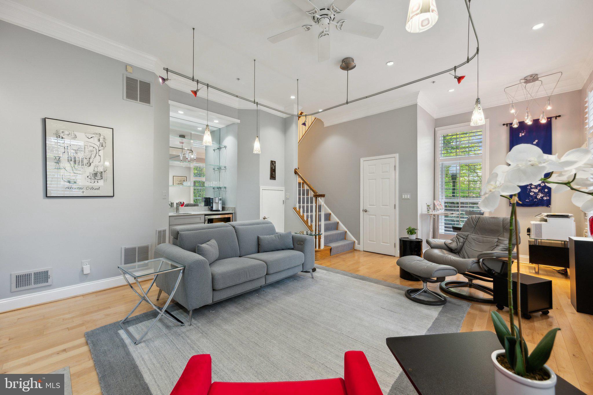 PALISADES PARK - Residential