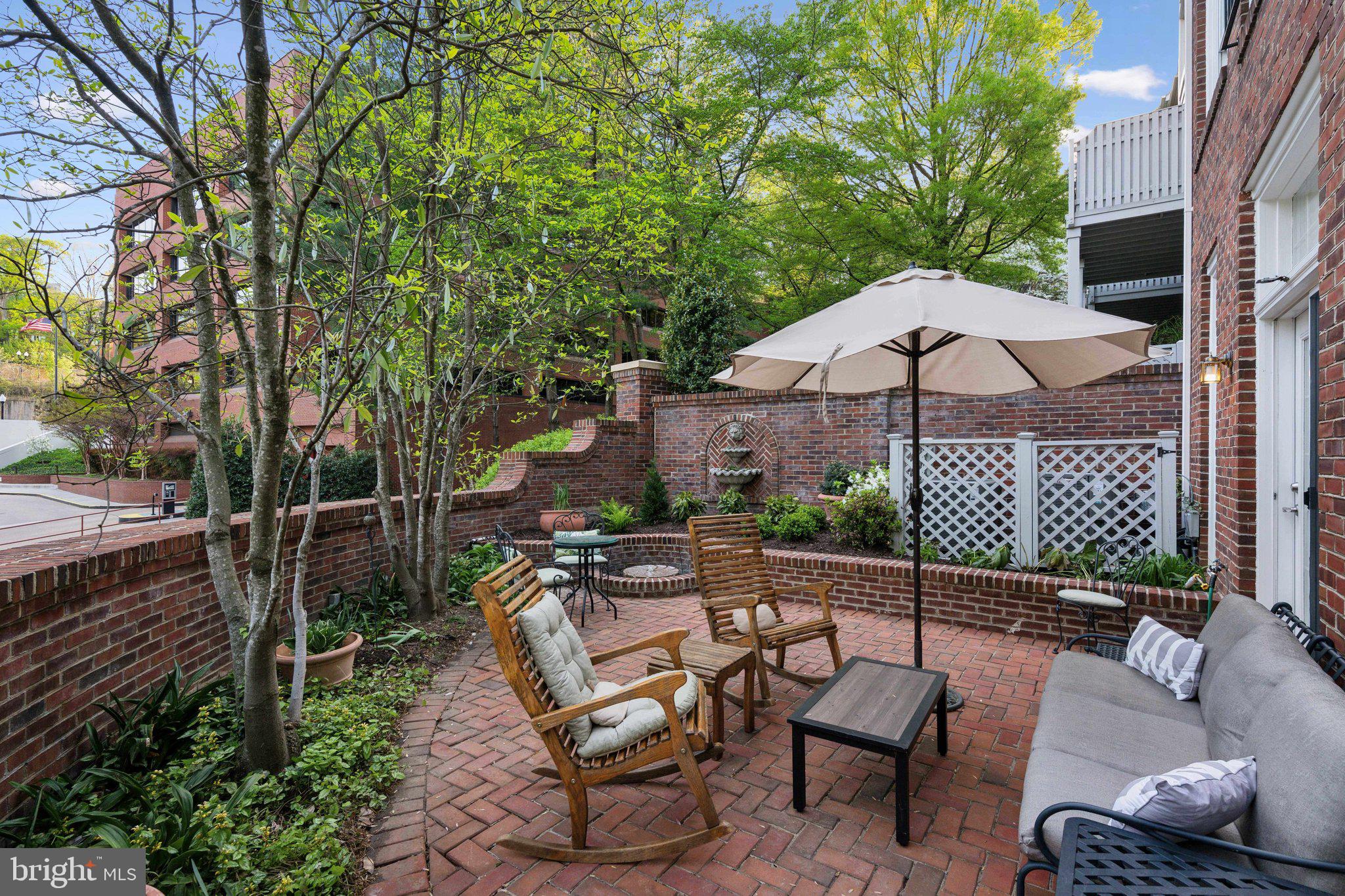 PALISADES PARK - Residential