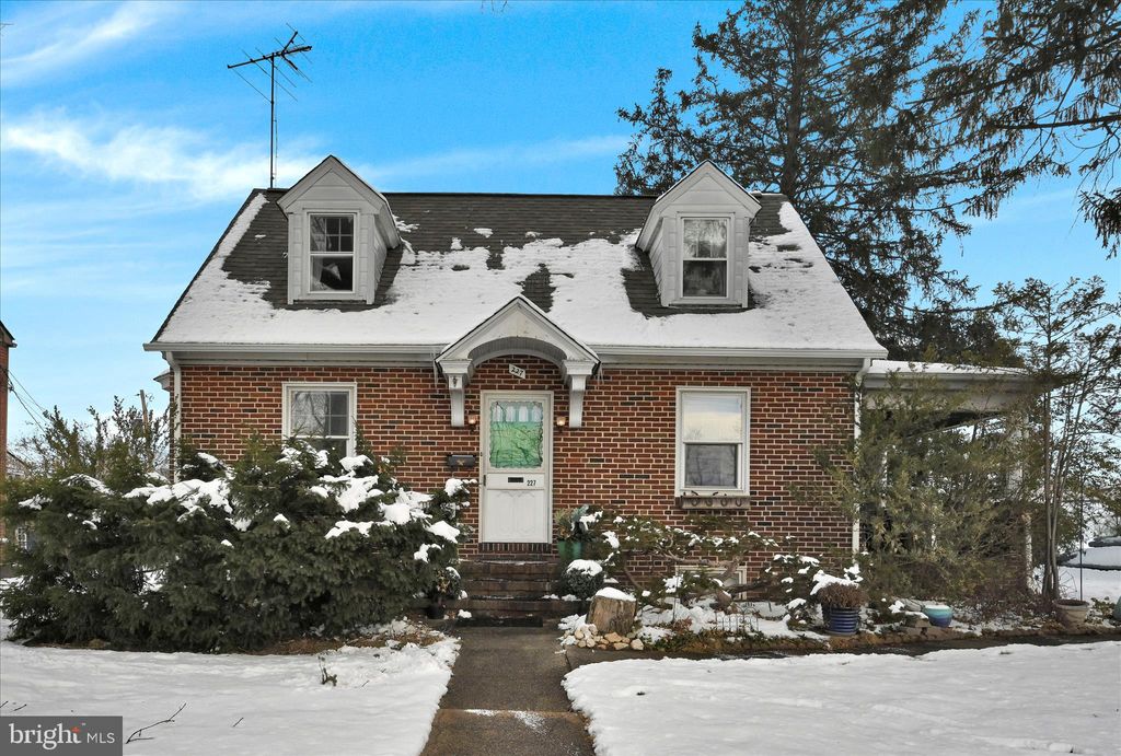 Photo of 227 W King Street, POTTSTOWN, PA 19464 (MLS # PAMC2166042)