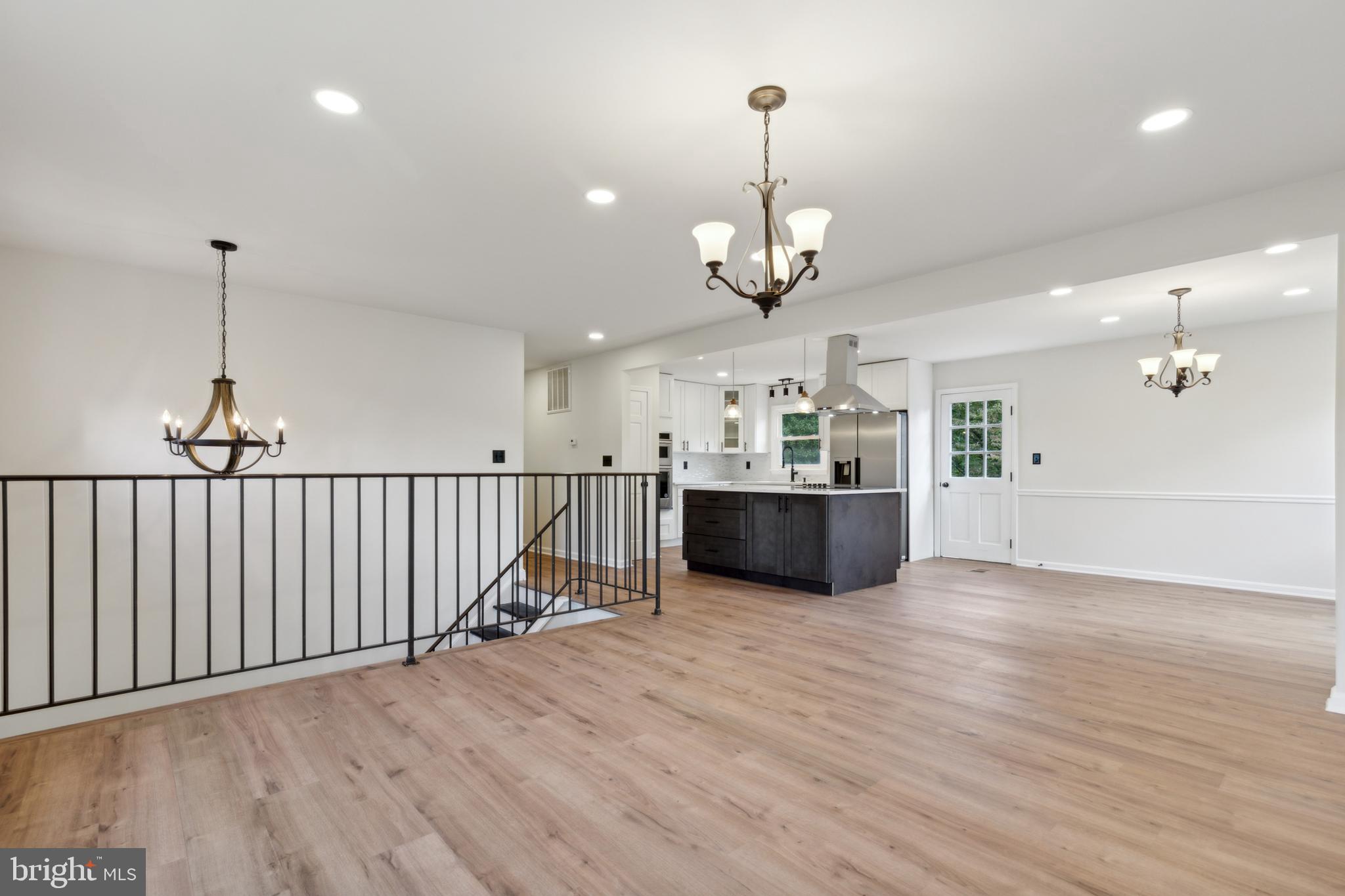 MOUNTAIN VIEW - Residential