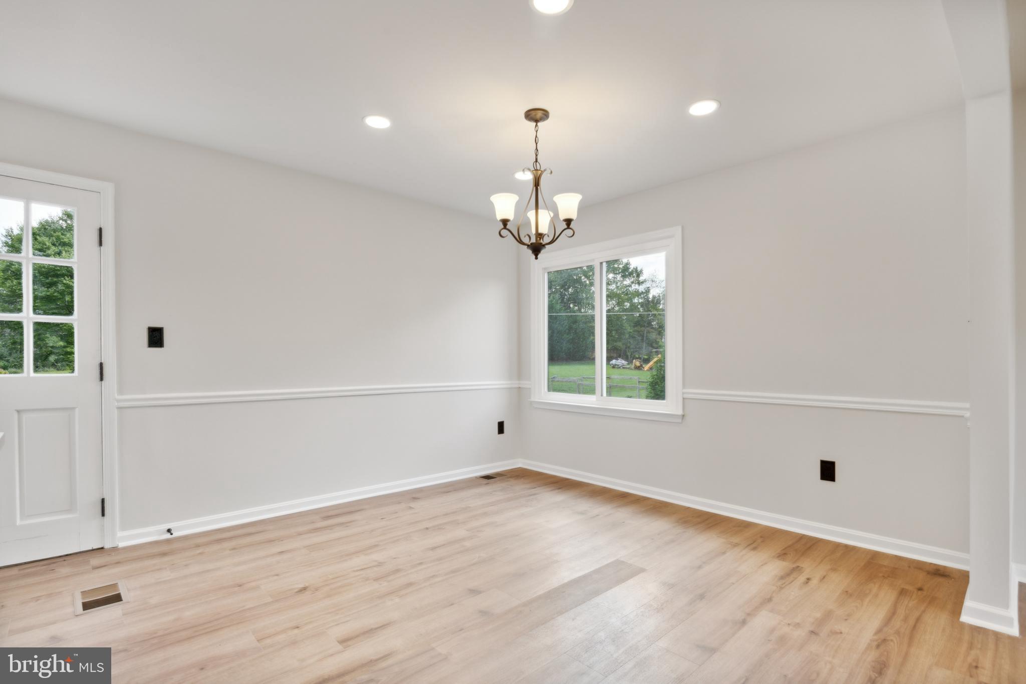 MOUNTAIN VIEW - Residential