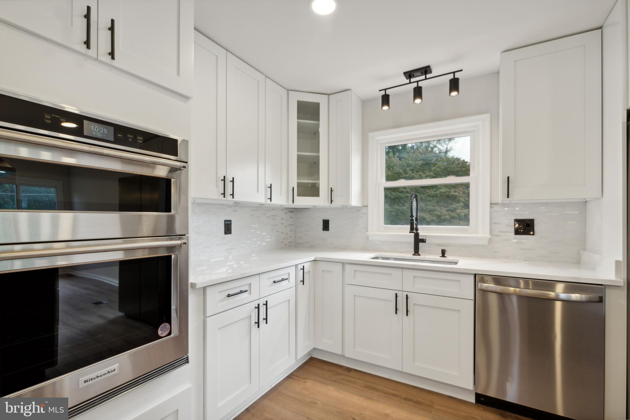 MOUNTAIN VIEW - Residential