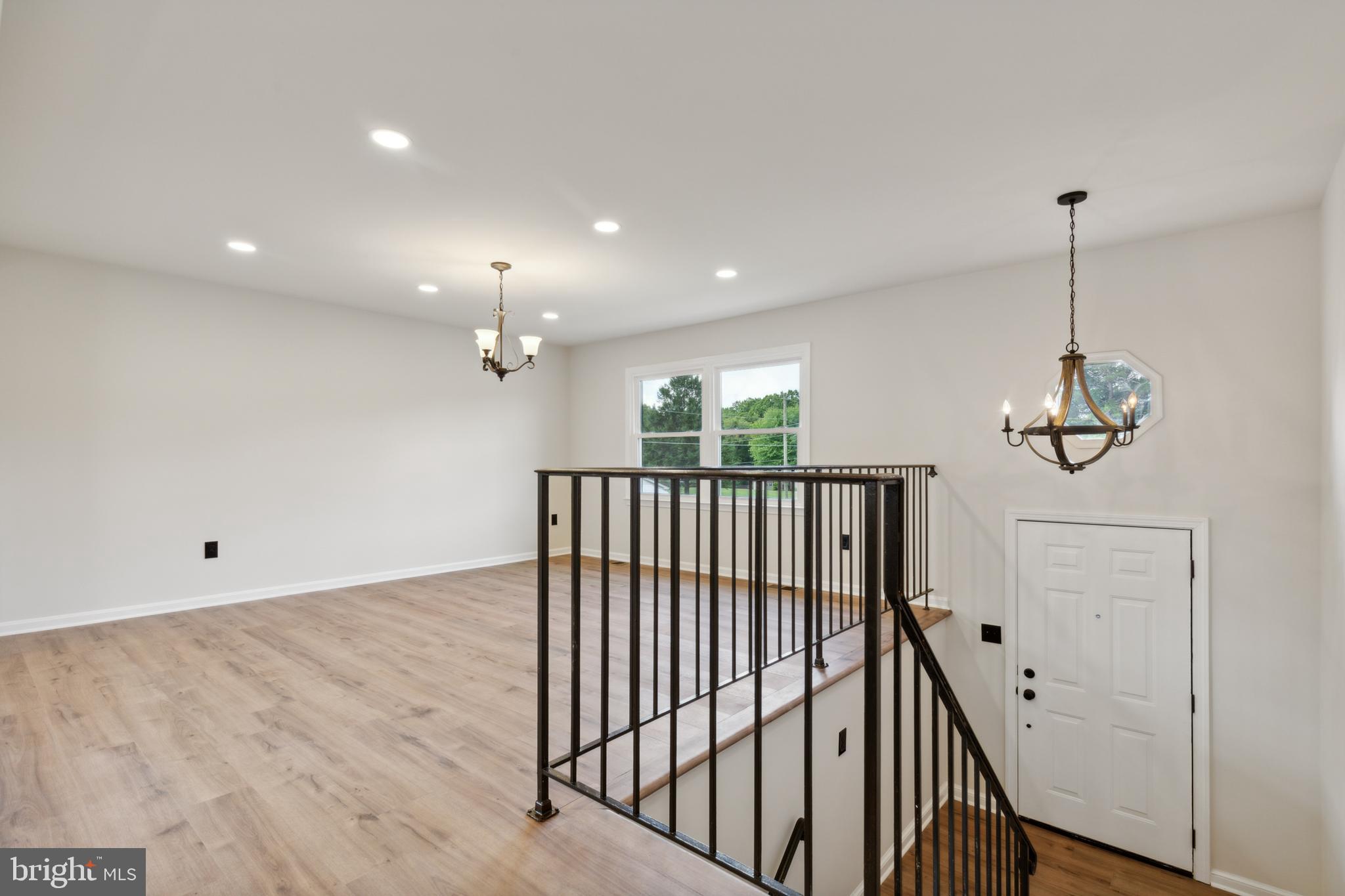 MOUNTAIN VIEW - Residential