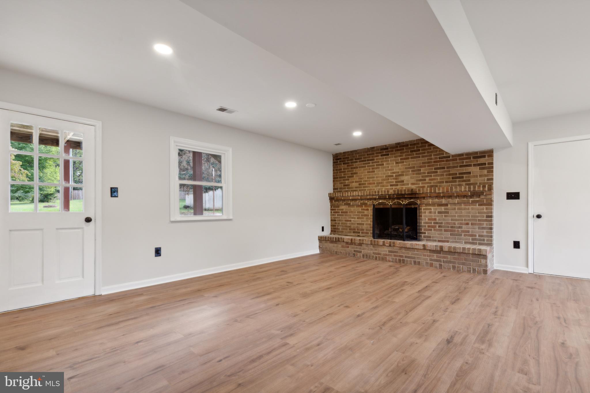 MOUNTAIN VIEW - Residential