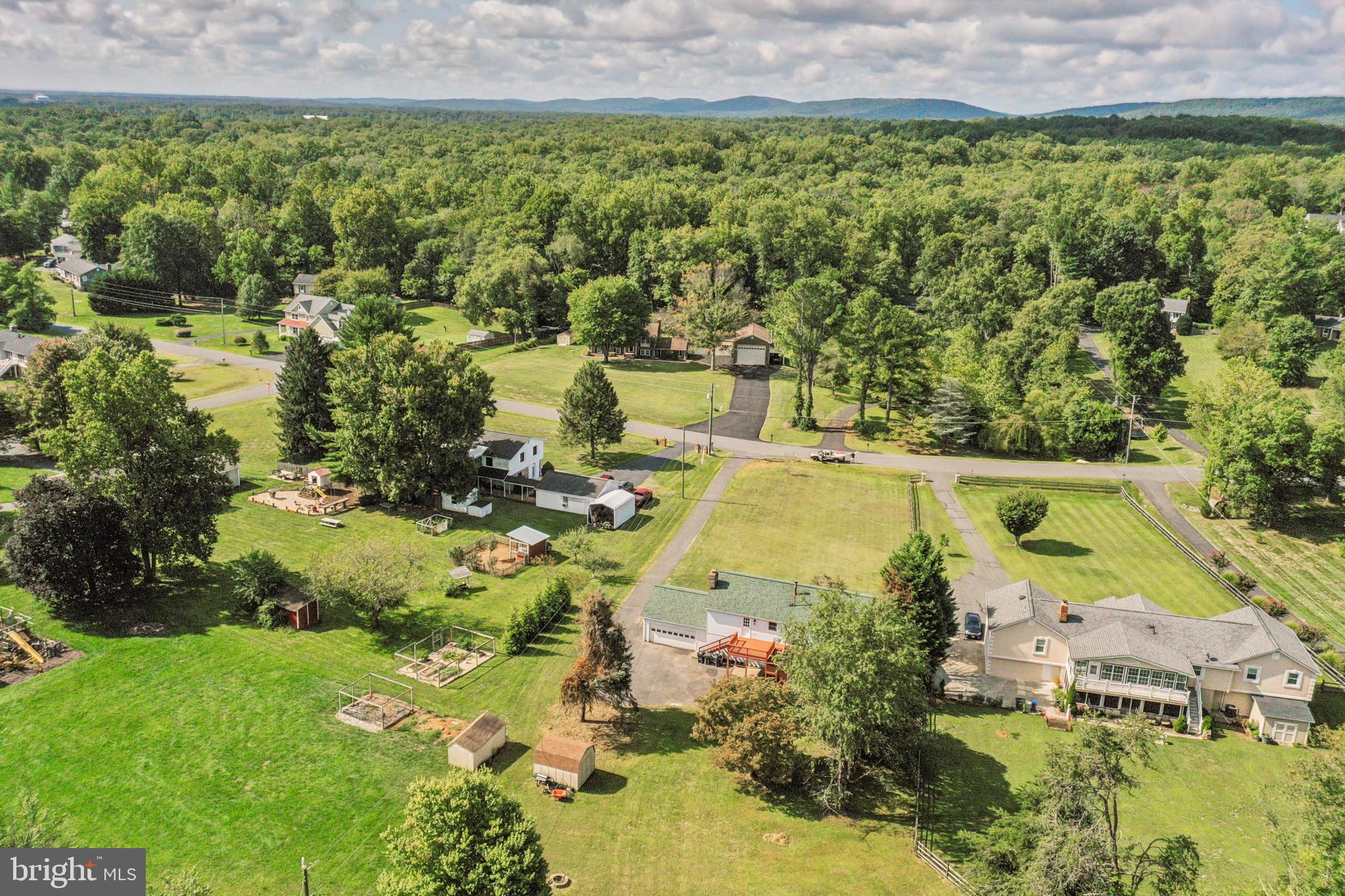 MOUNTAIN VIEW - Residential