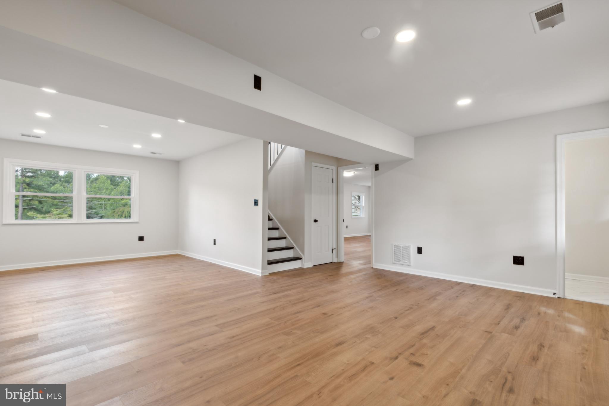 MOUNTAIN VIEW - Residential