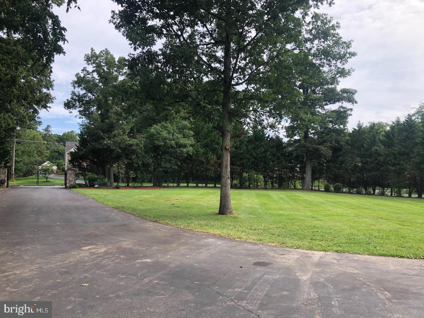 LEWIS PARK - Residential Lease