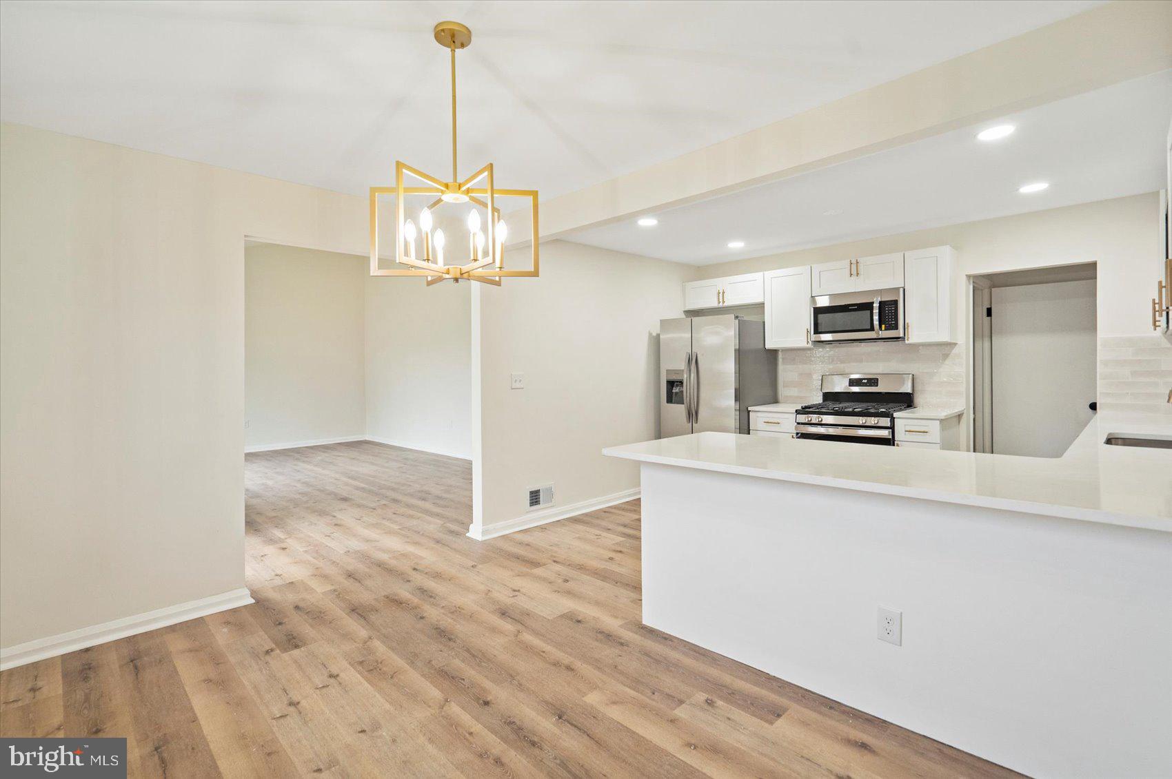 WOODMOOR ESTATES - Residential