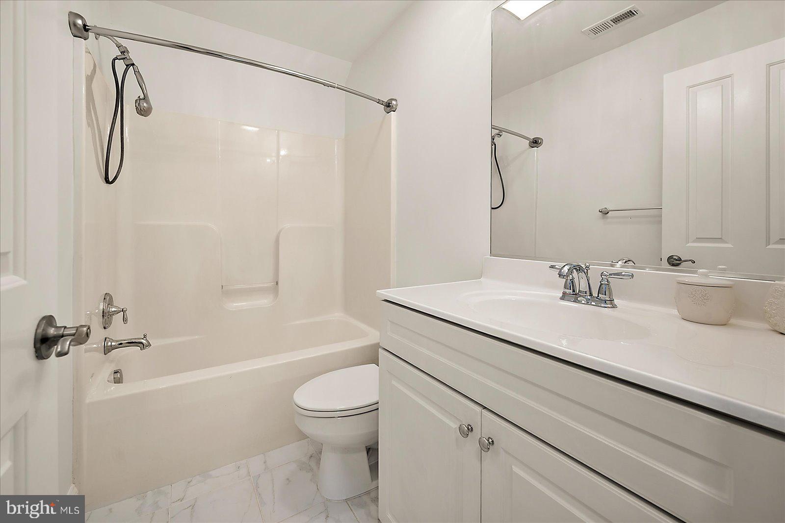 CAPE ISLE OF WIGHT - Residential