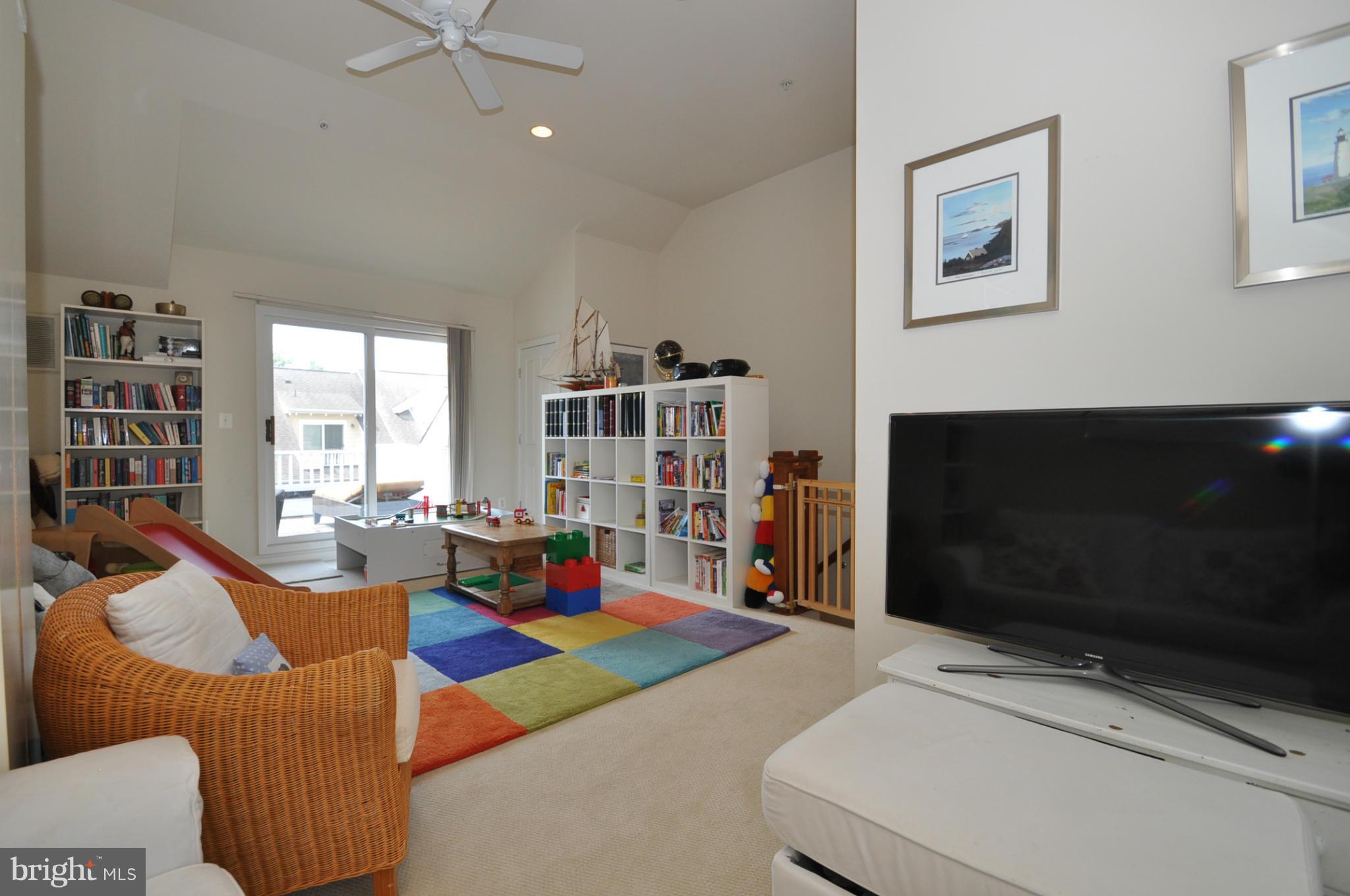 CLARENDON CENTER - Residential Lease