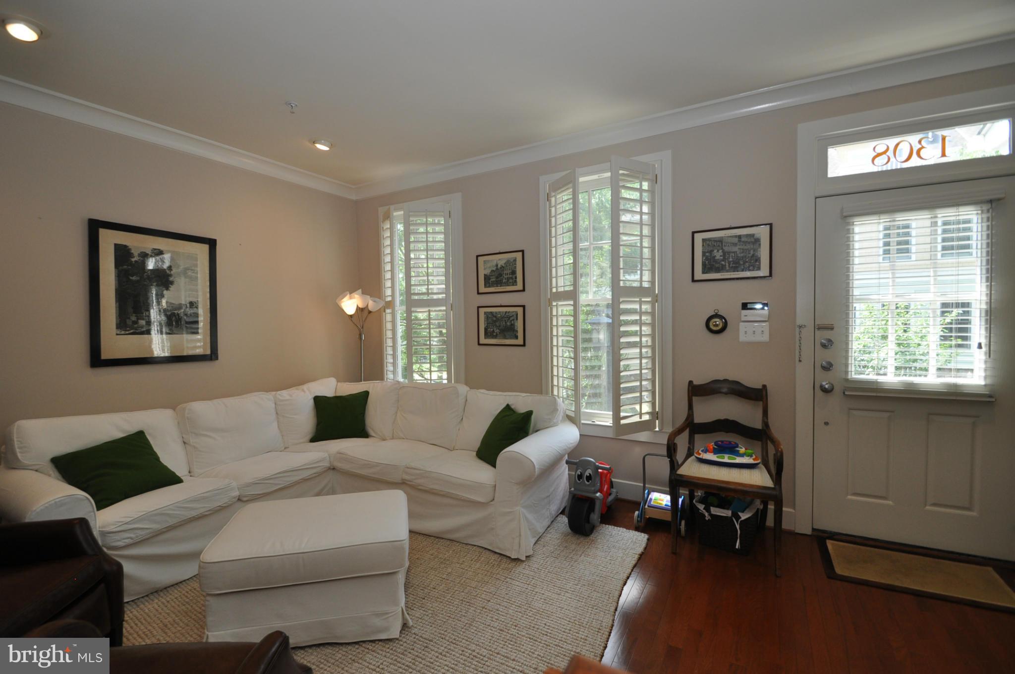 CLARENDON CENTER - Residential Lease