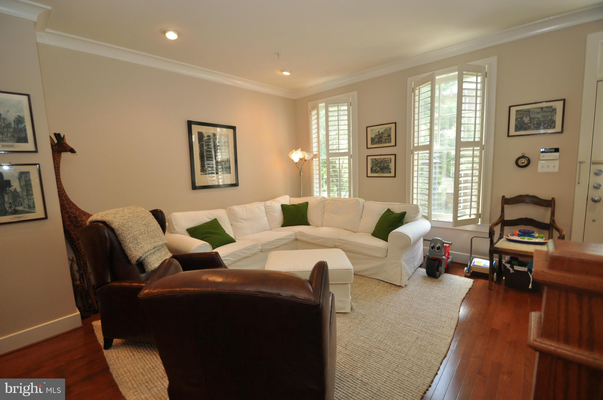 CLARENDON CENTER - Residential Lease