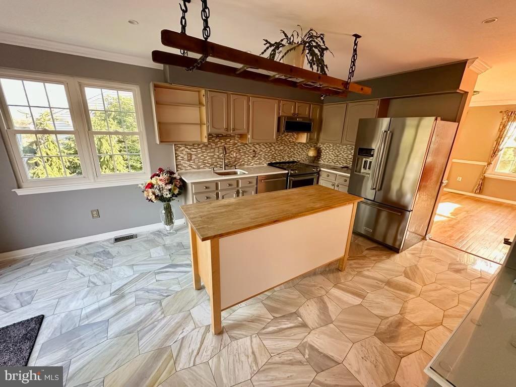 SWEEPSTAKES - Residential