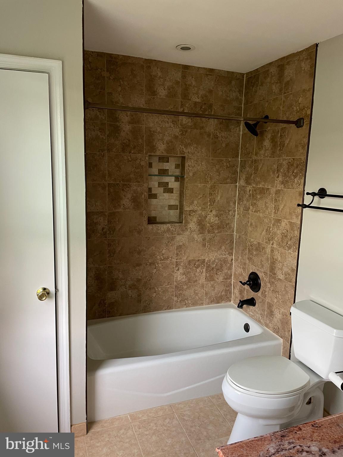 FRANKLIN FARM - Residential Lease