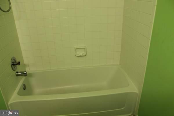 FRANKLIN FARM - Residential Lease