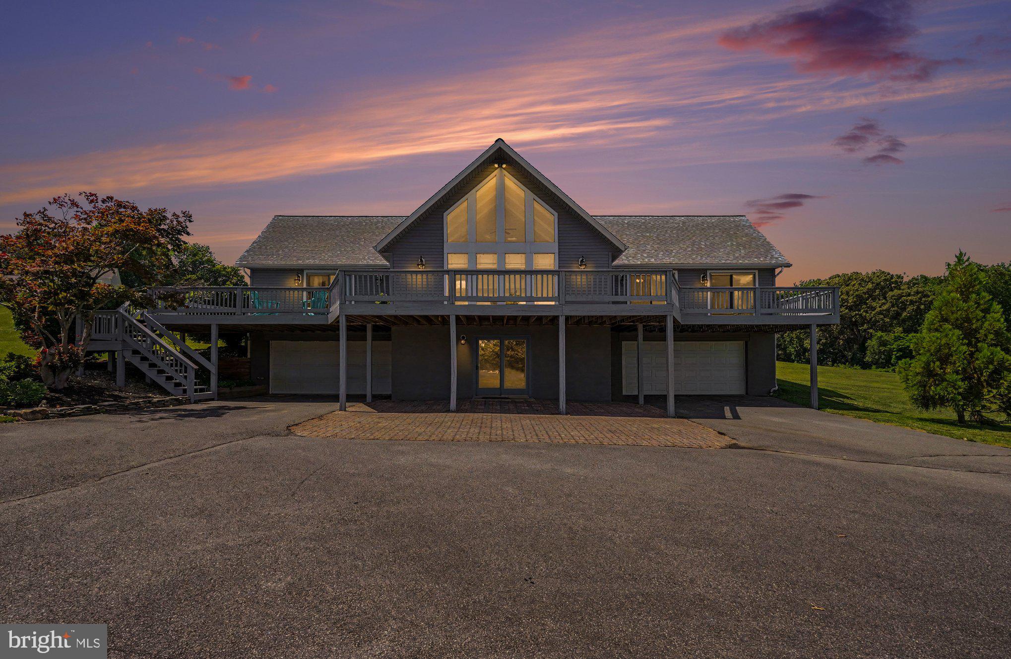 209 CASPARUS WAY