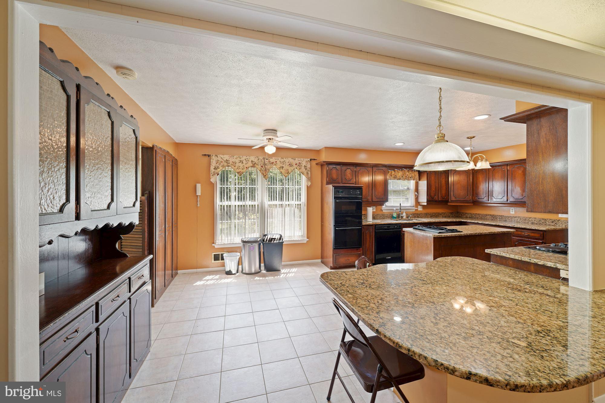 WARBURTON OAKS - Residential