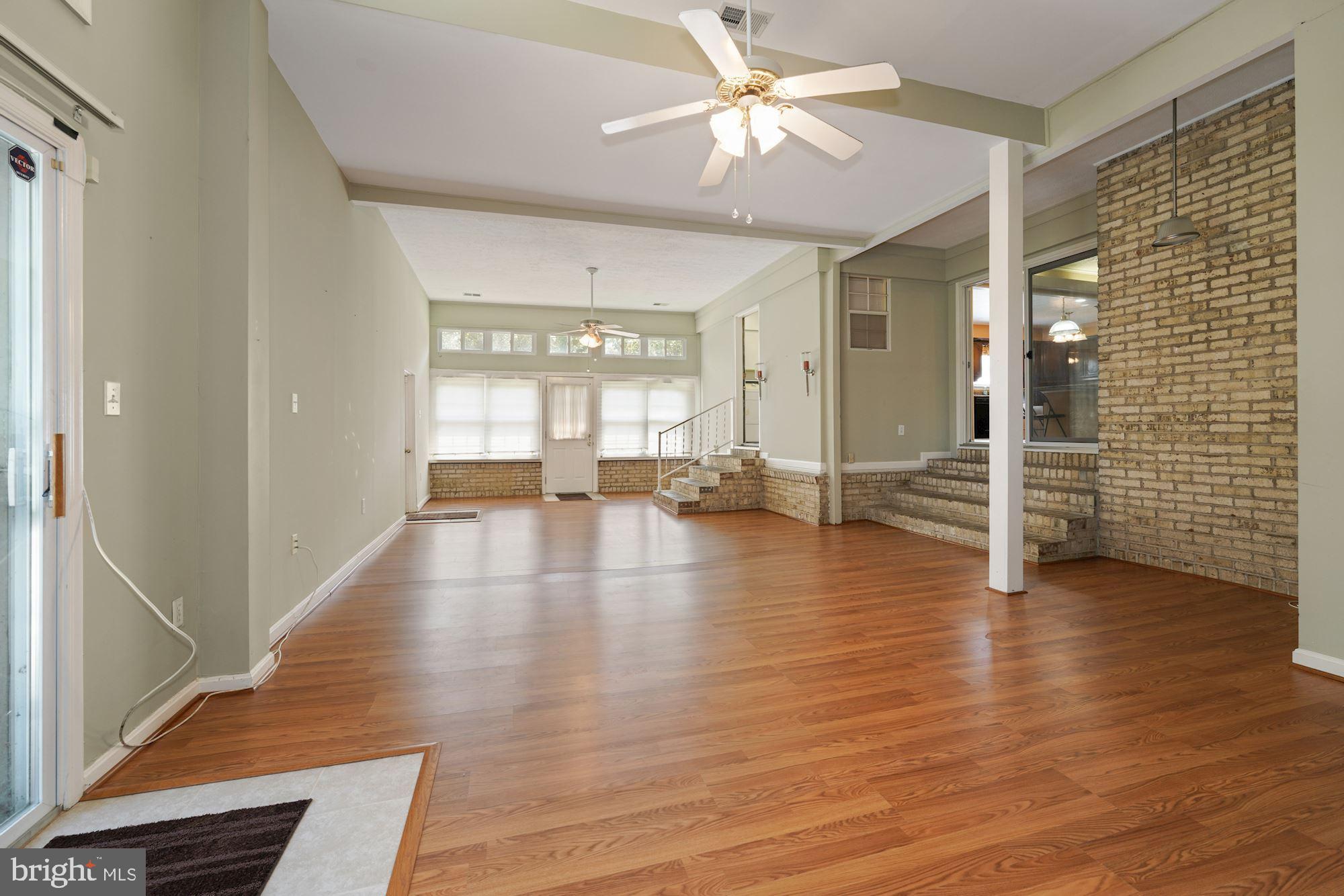 WARBURTON OAKS - Residential