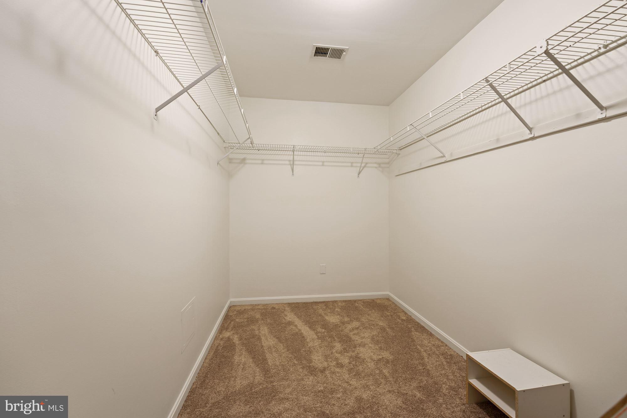 WARBURTON OAKS - Residential