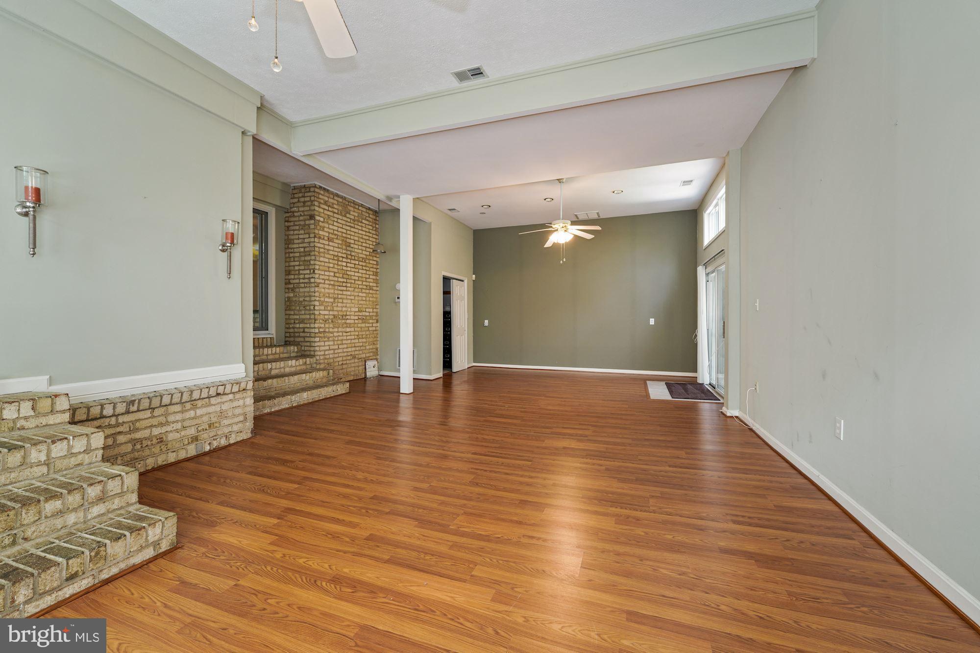 WARBURTON OAKS - Residential