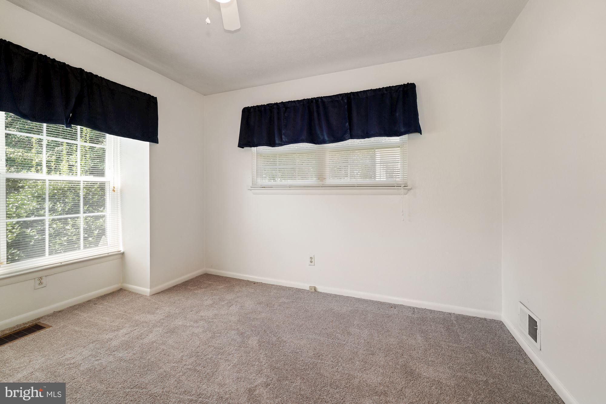 WARBURTON OAKS - Residential