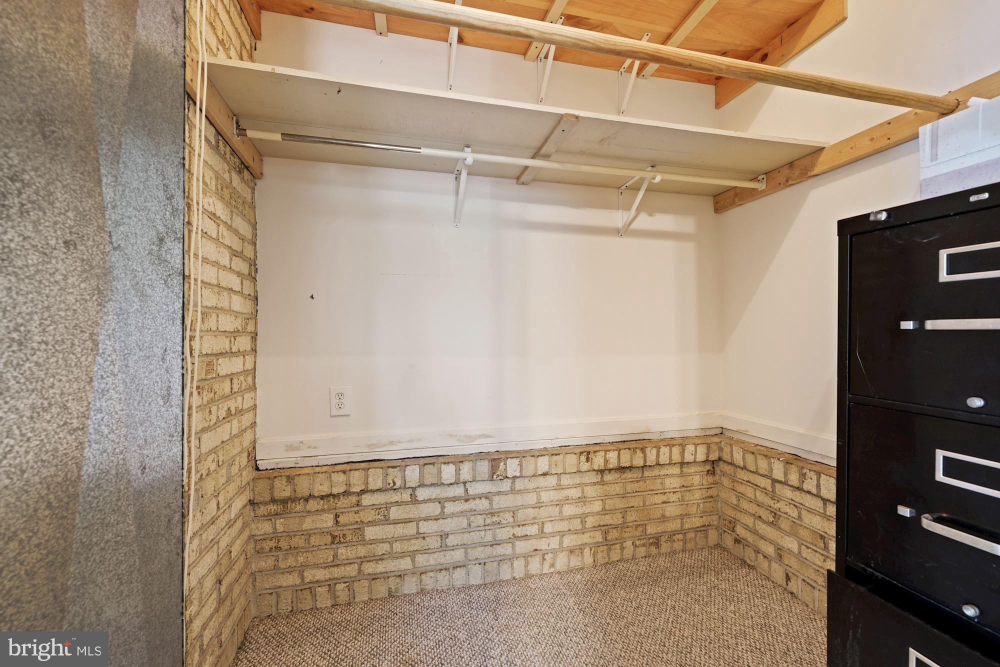 WARBURTON OAKS - Residential