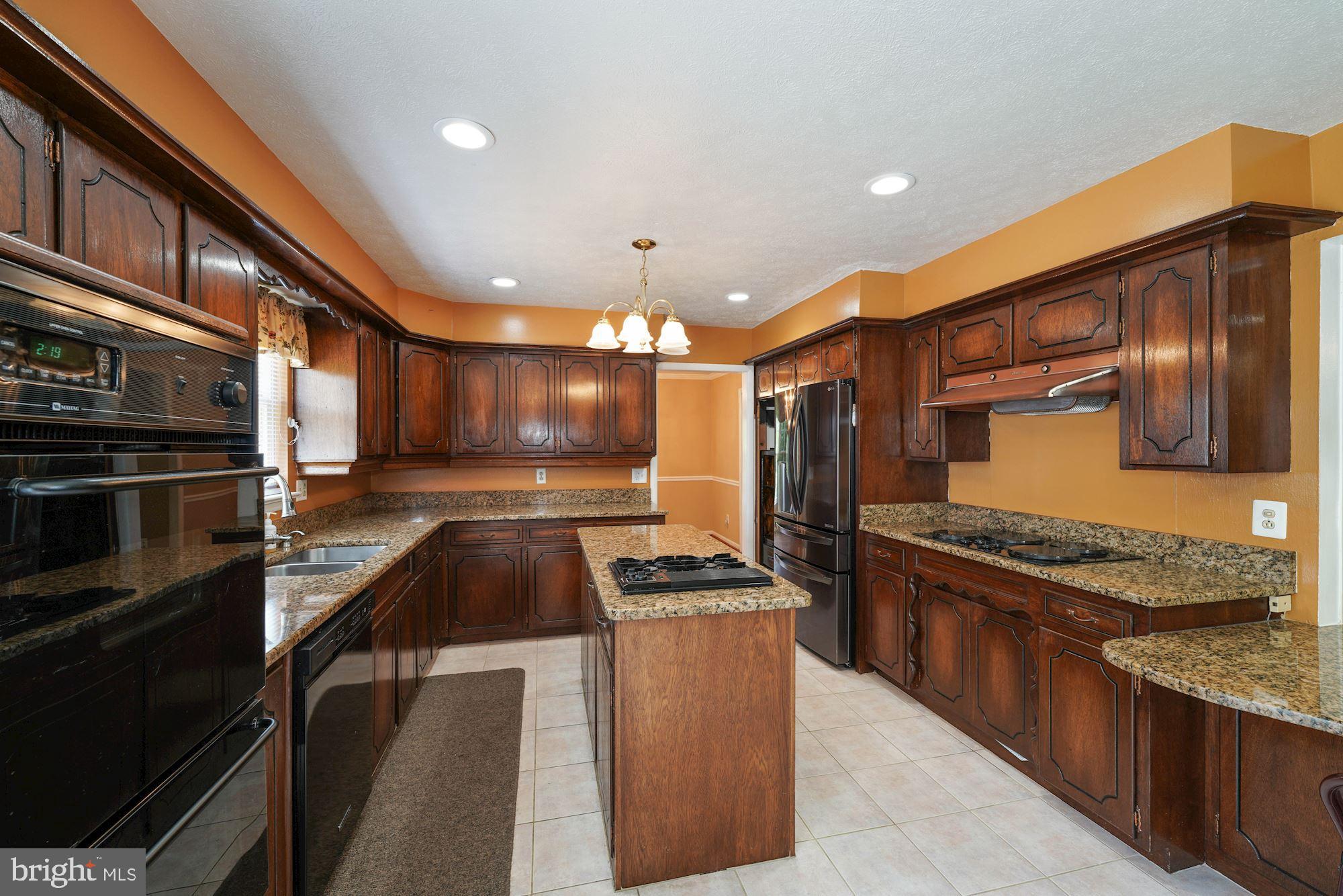 WARBURTON OAKS - Residential