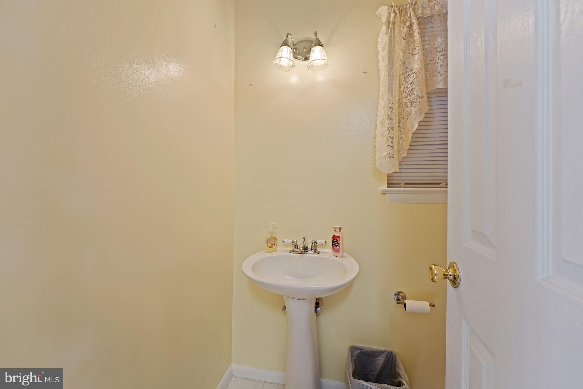 WARBURTON OAKS - Residential