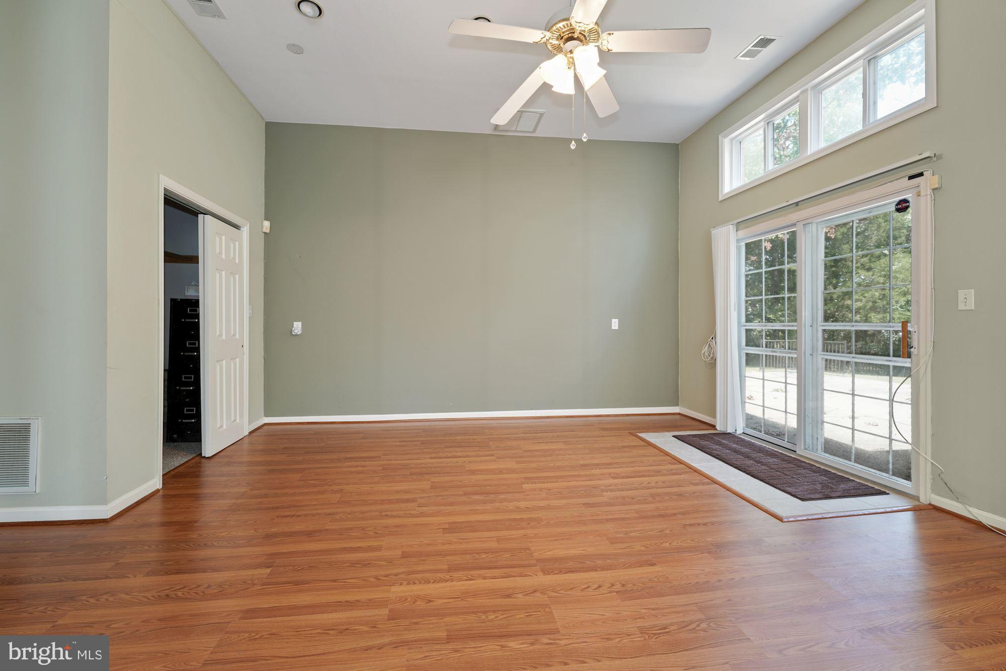 WARBURTON OAKS - Residential