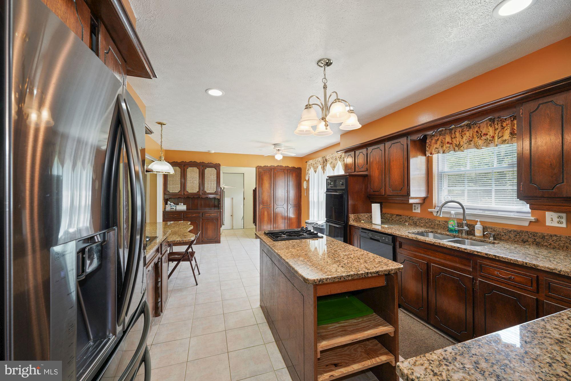 WARBURTON OAKS - Residential