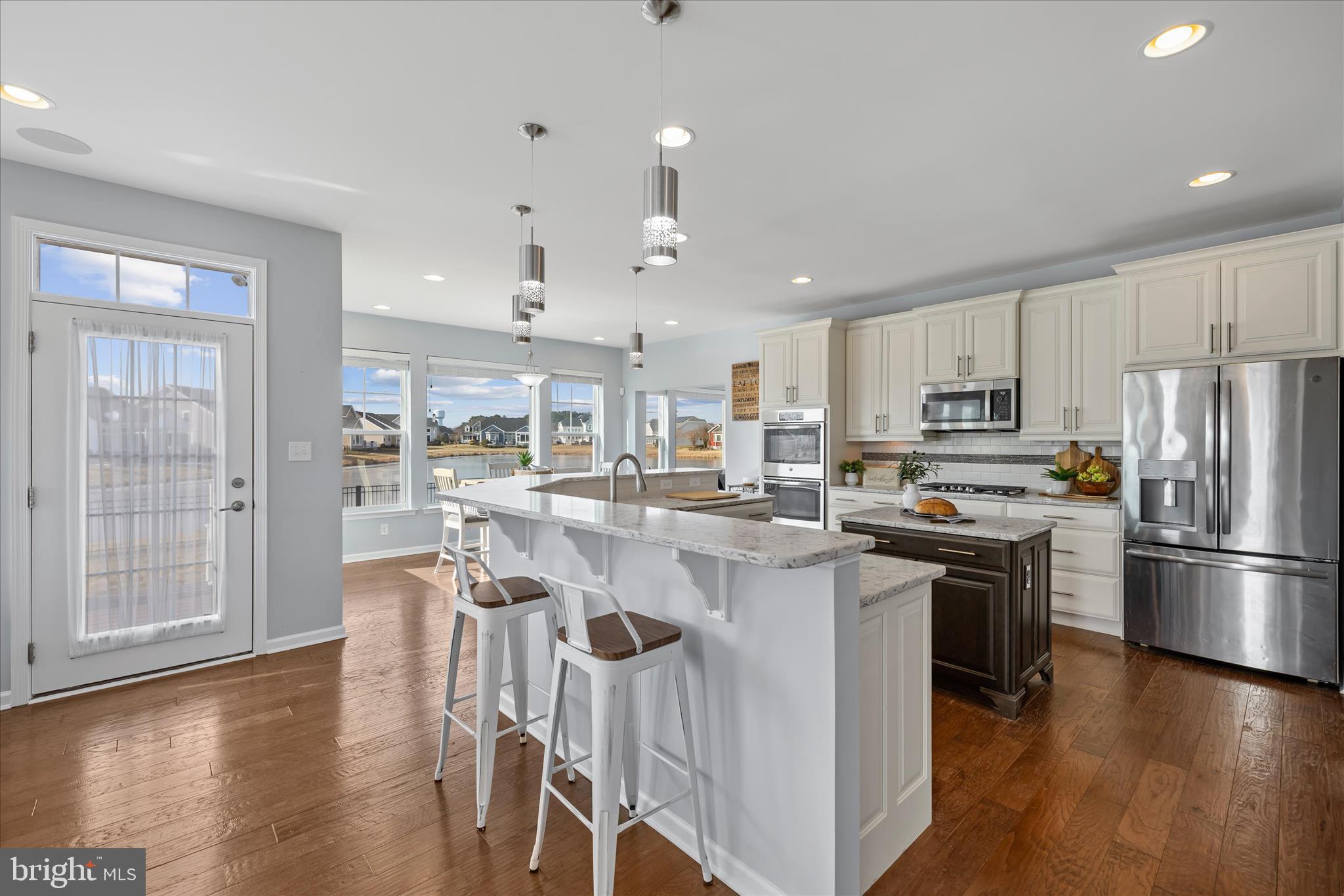 PENINSULA LAKES - Residential